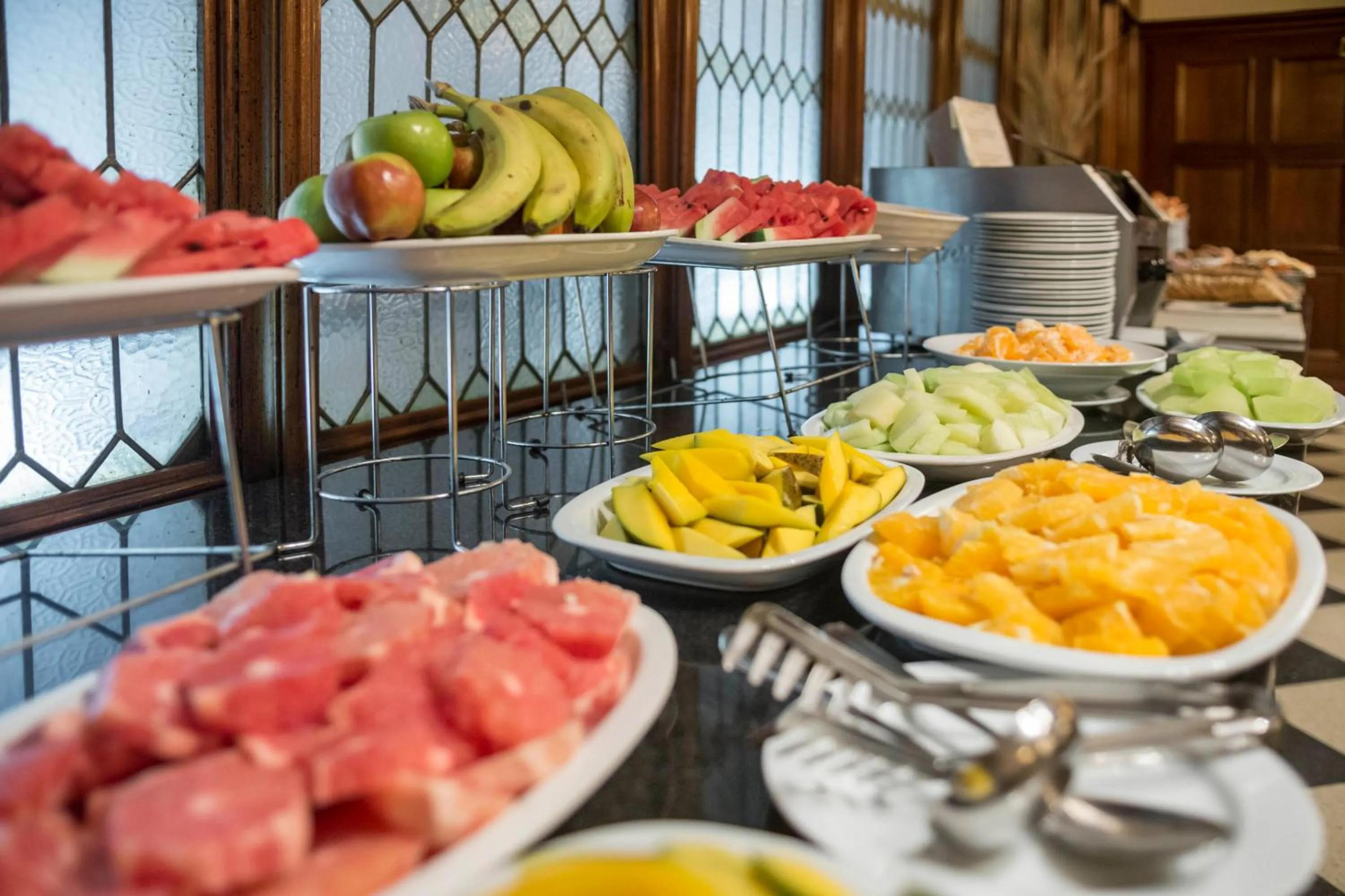 Restaurant/places to eat in Claridge Hotel