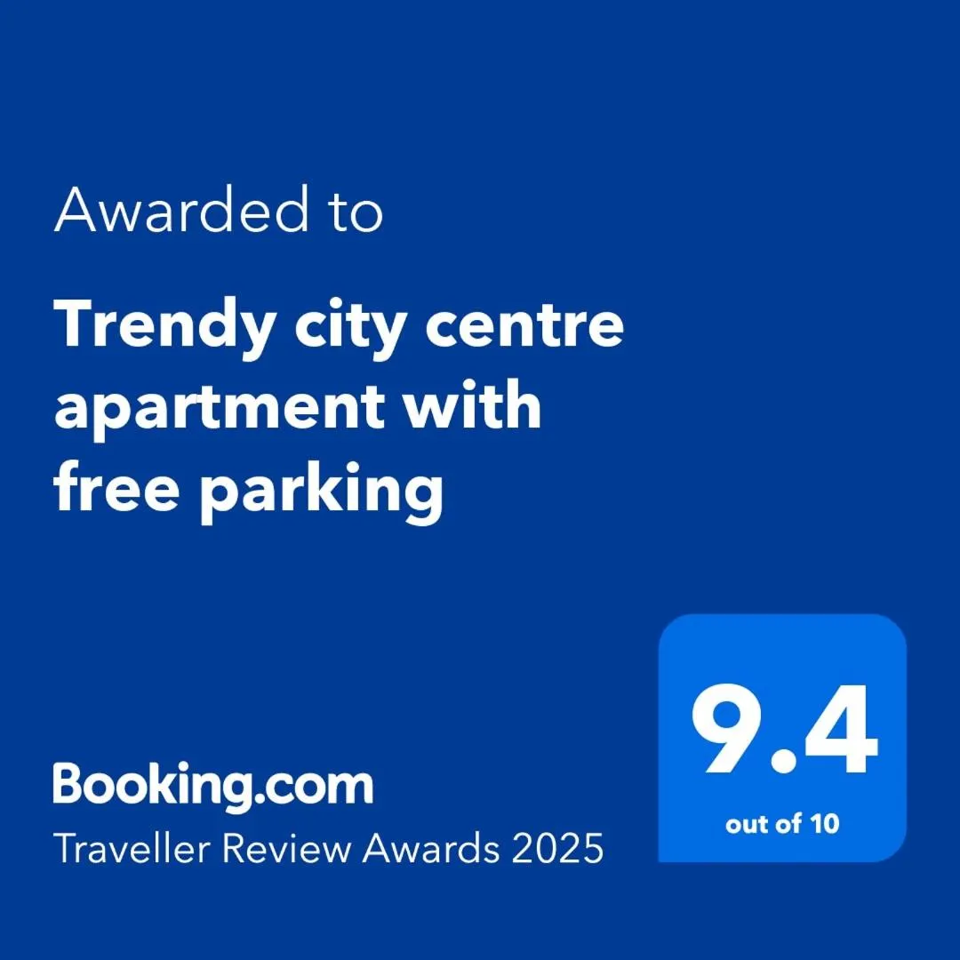Trendy city centre apartment with free parking