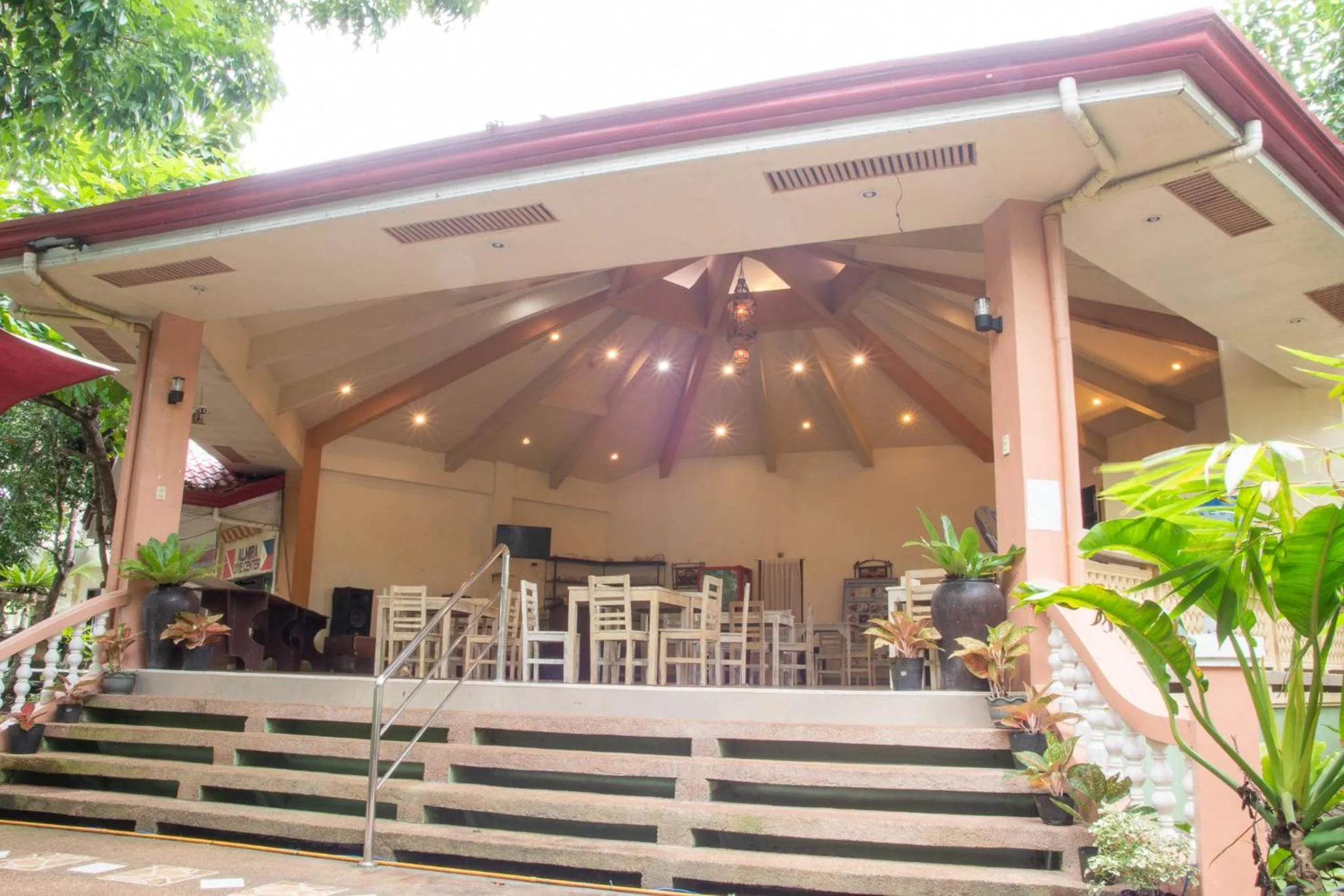 Restaurant/places to eat in Almira Diving Resort- Panglao