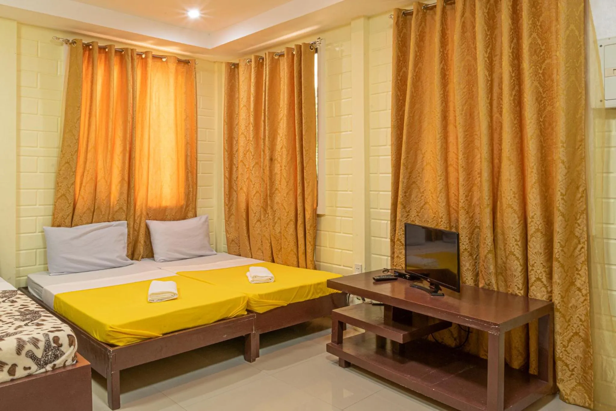 Bed in Almira Diving Resort- Panglao