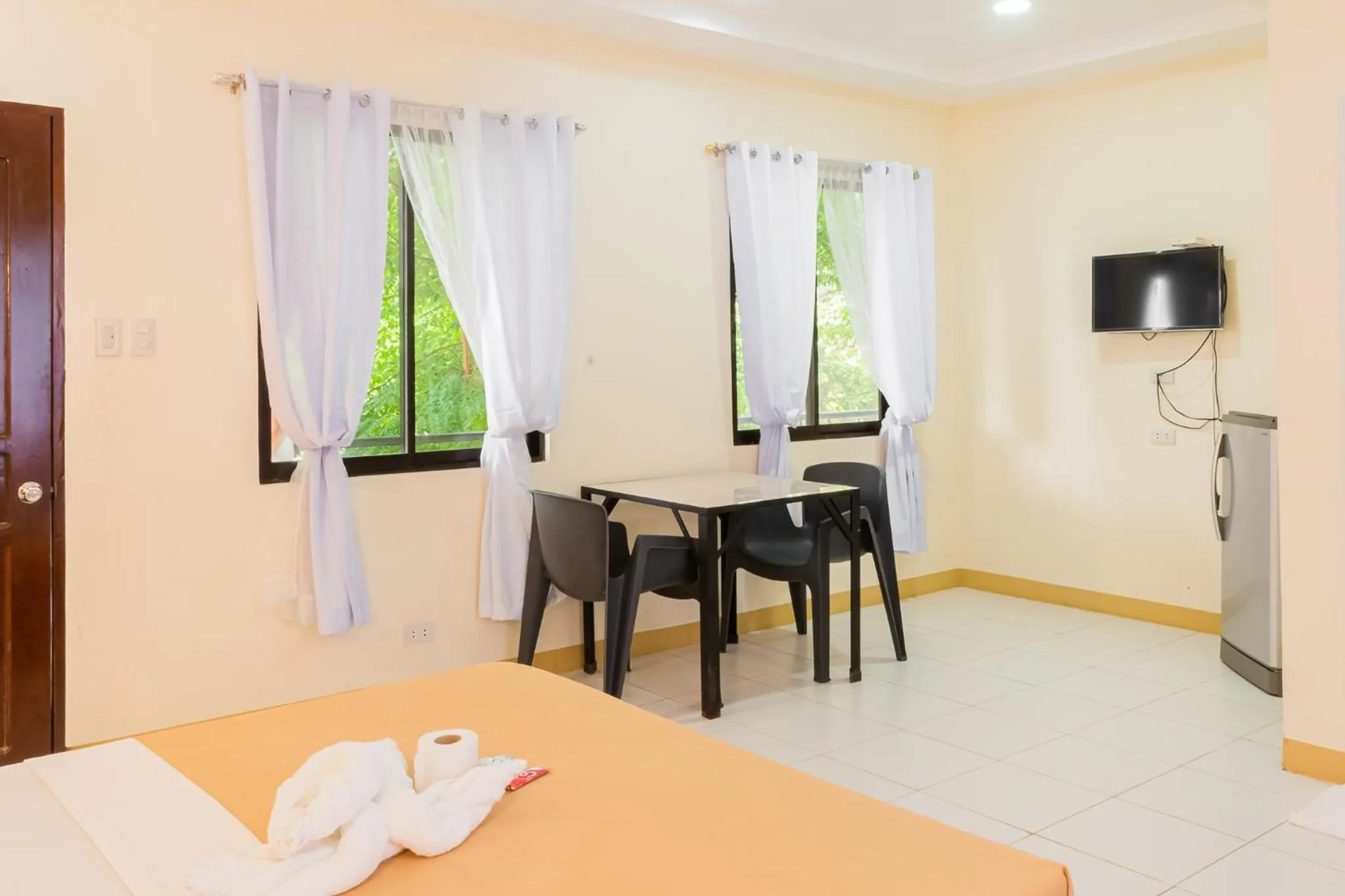 Bed in Almira Diving Resort- Panglao