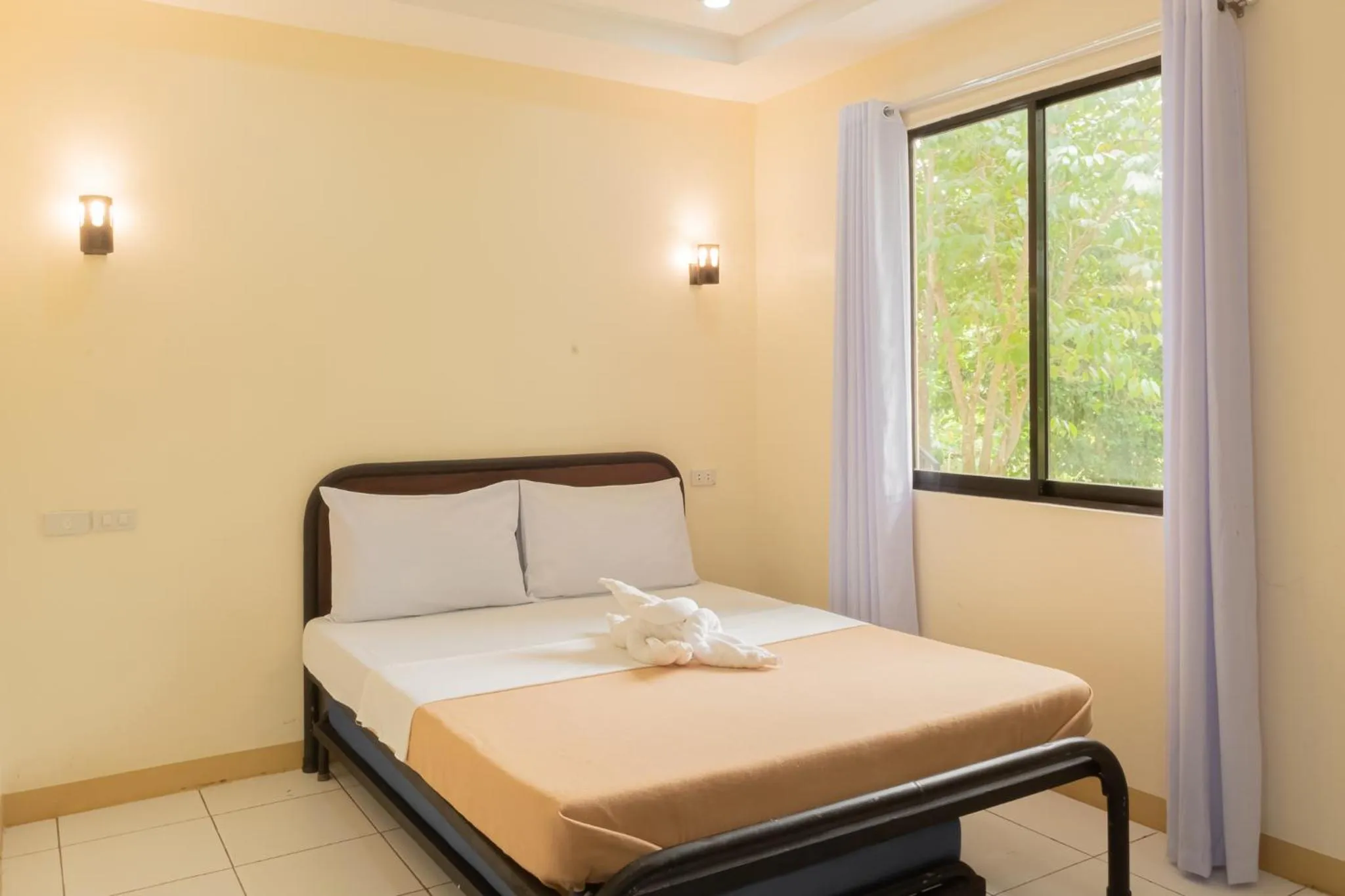 Bed in Almira Diving Resort- Panglao