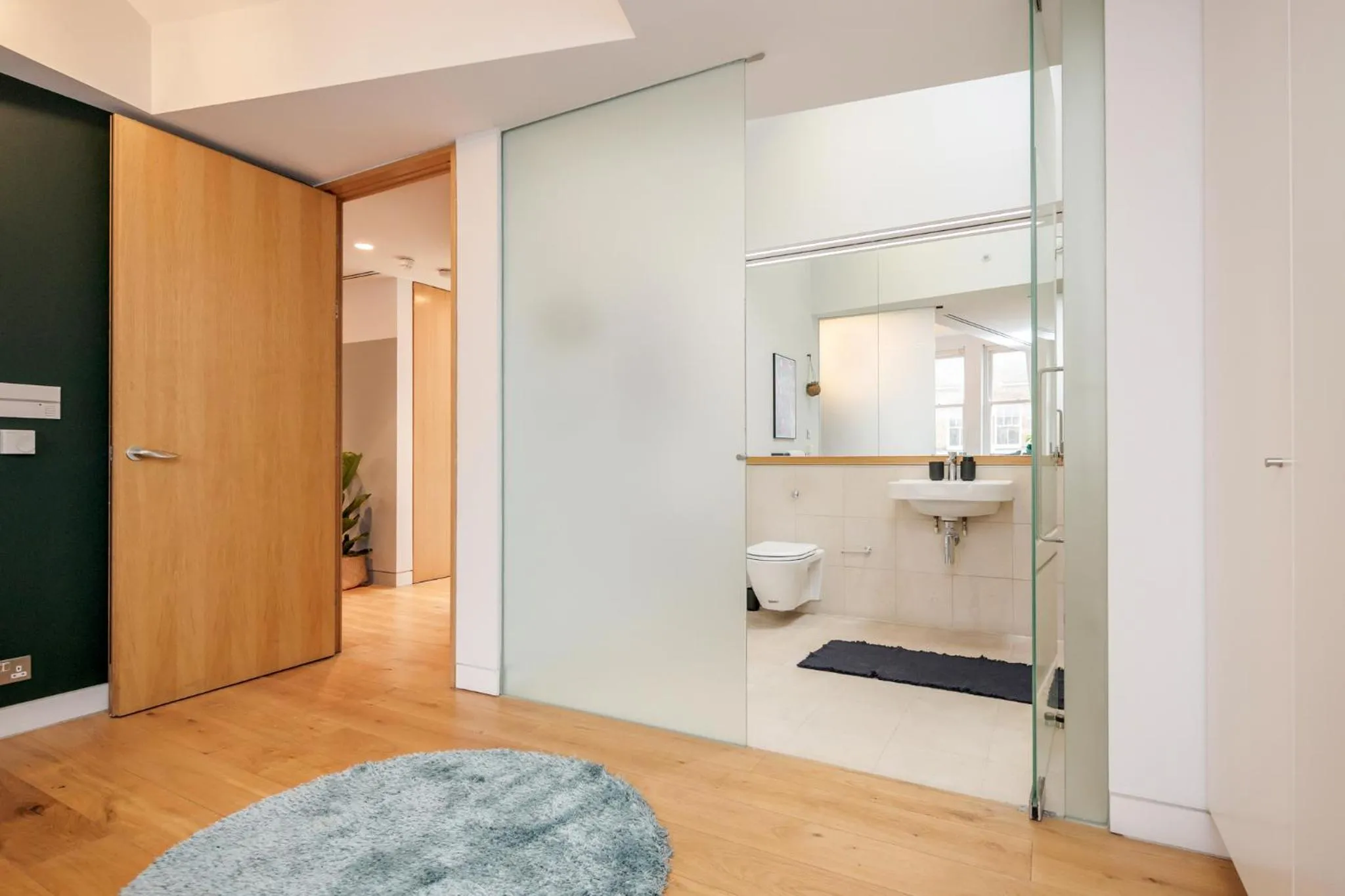 Toilet in Stay Kula London - Holborn