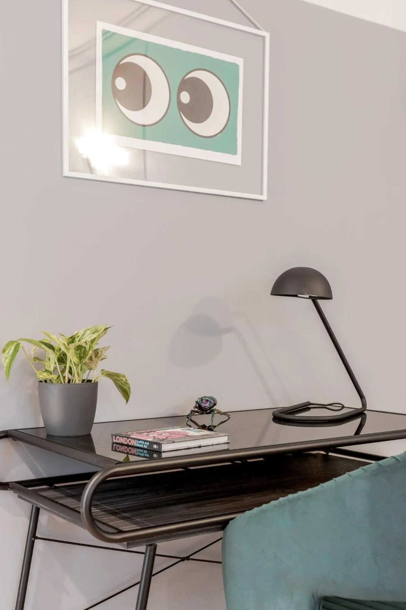 Seating area in Stay Kula London - Holborn