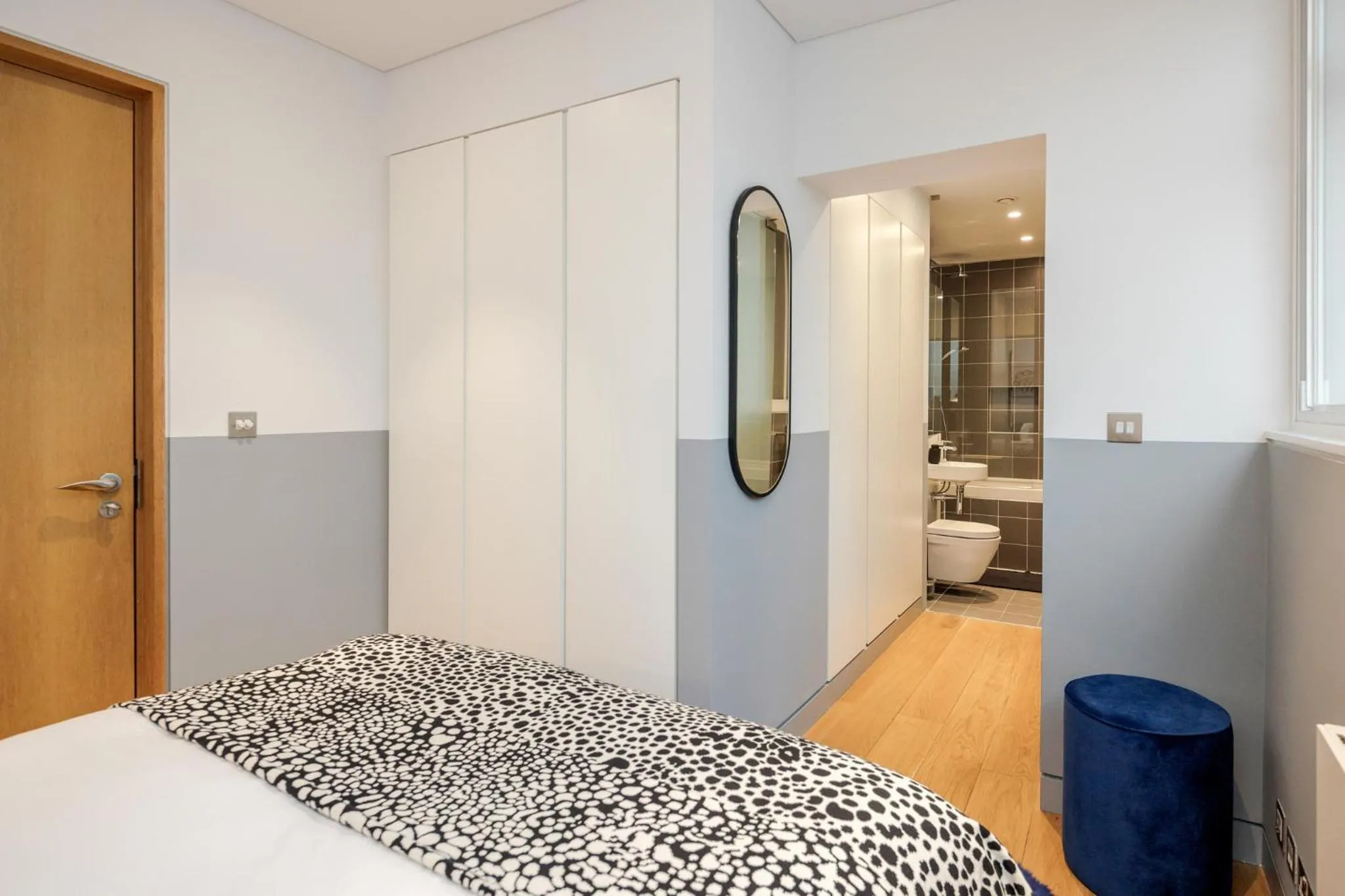 Toilet, Bed in Stay Kula London - Holborn