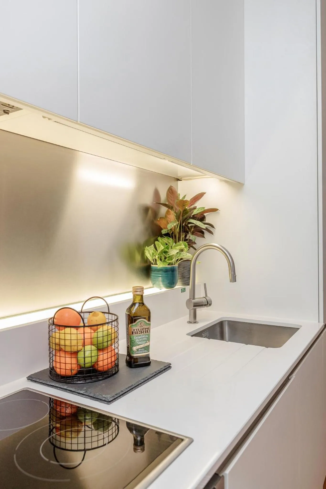 Kitchen or kitchenette in Stay Kula London - Holborn
