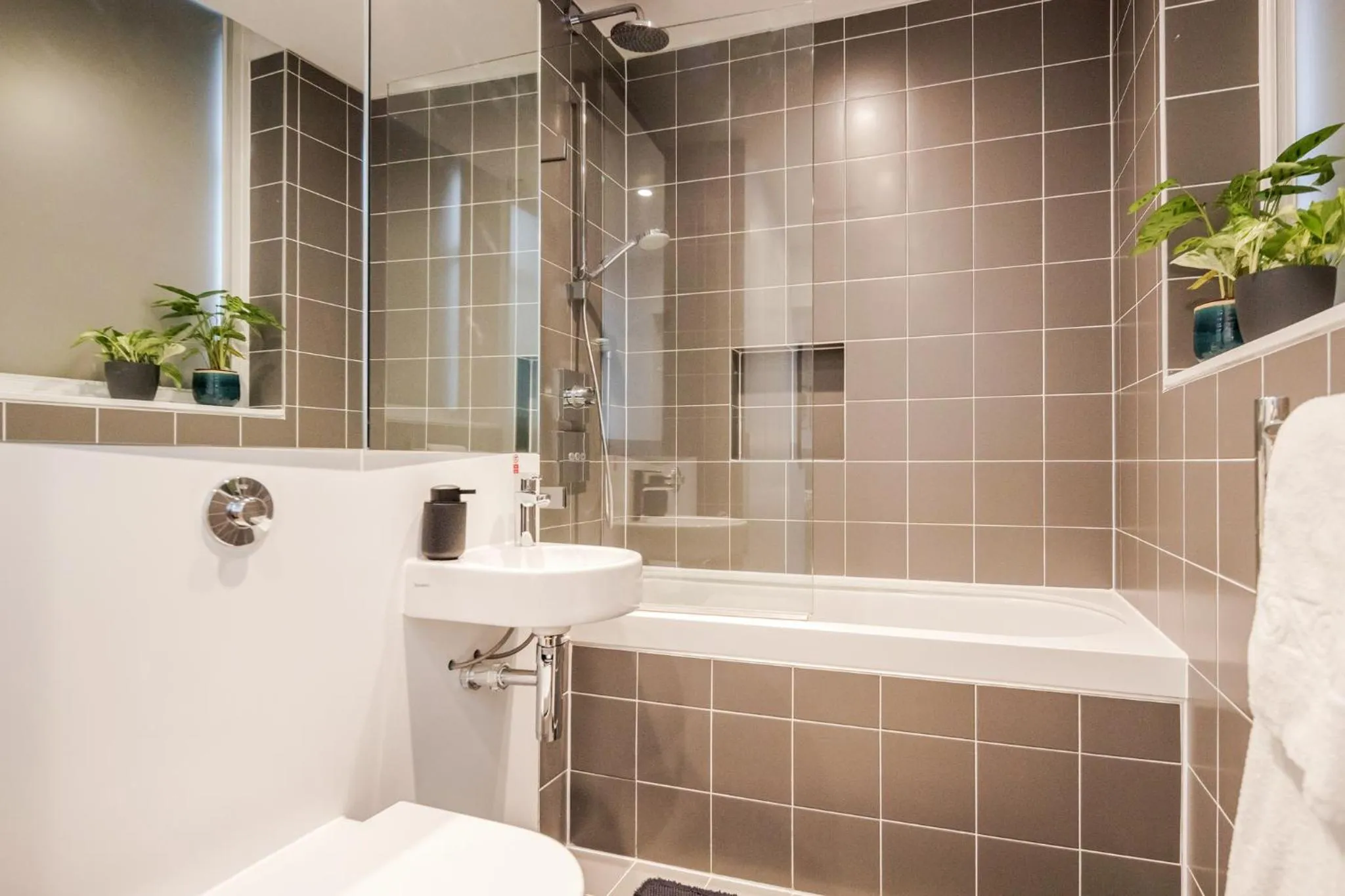 Shower in Stay Kula London - Holborn