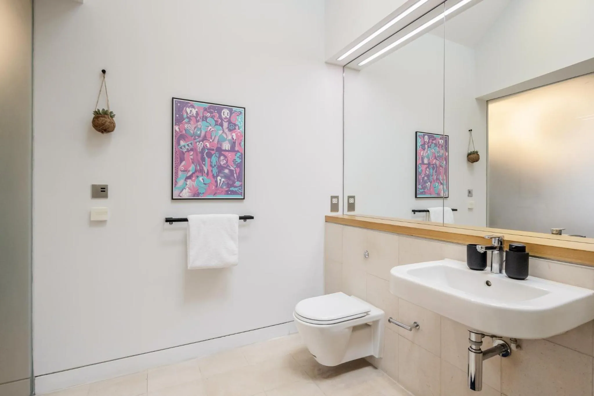 Toilet in Stay Kula London - Holborn