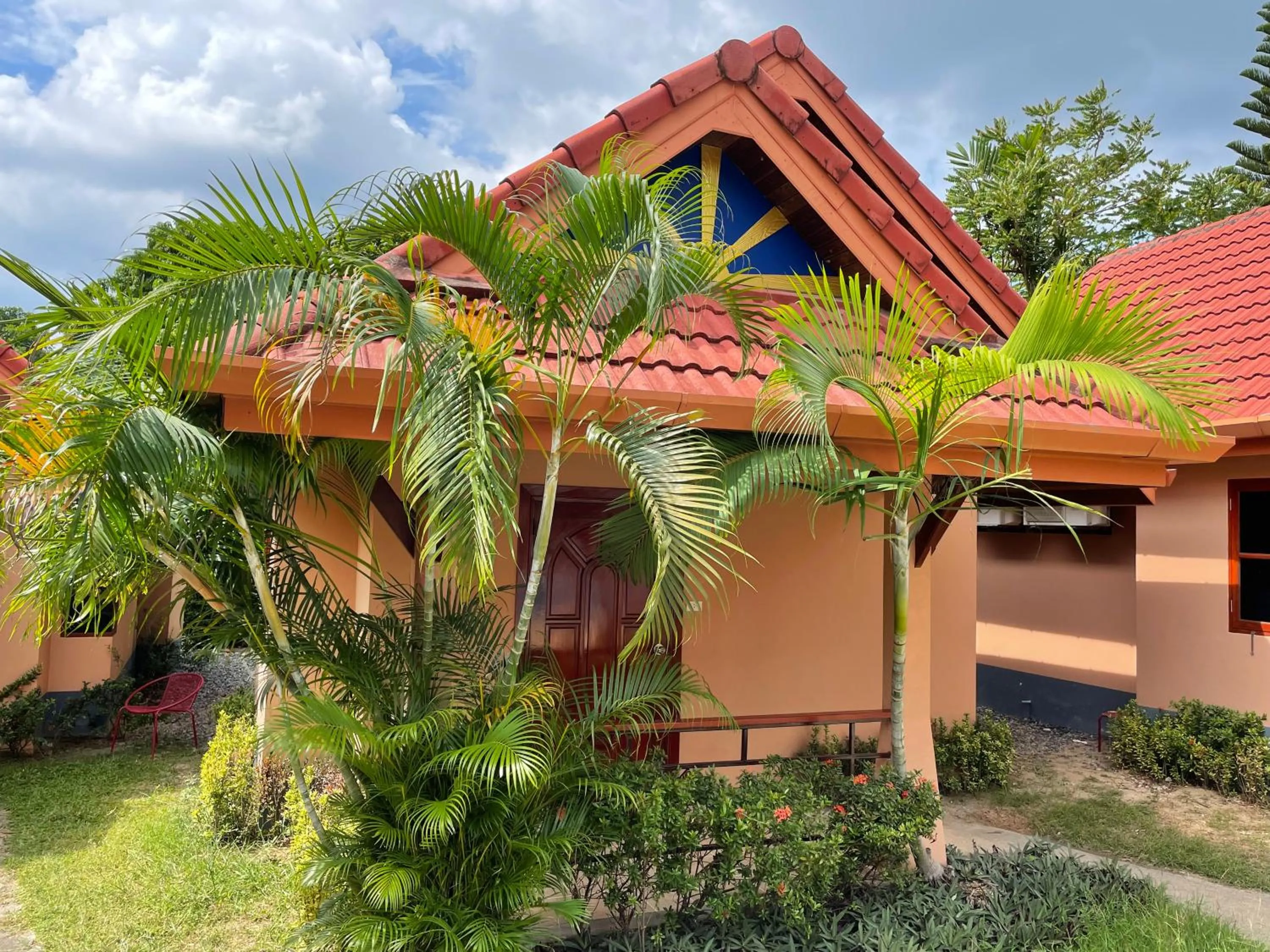 Property building in The Pace Phuket Boutique Resort