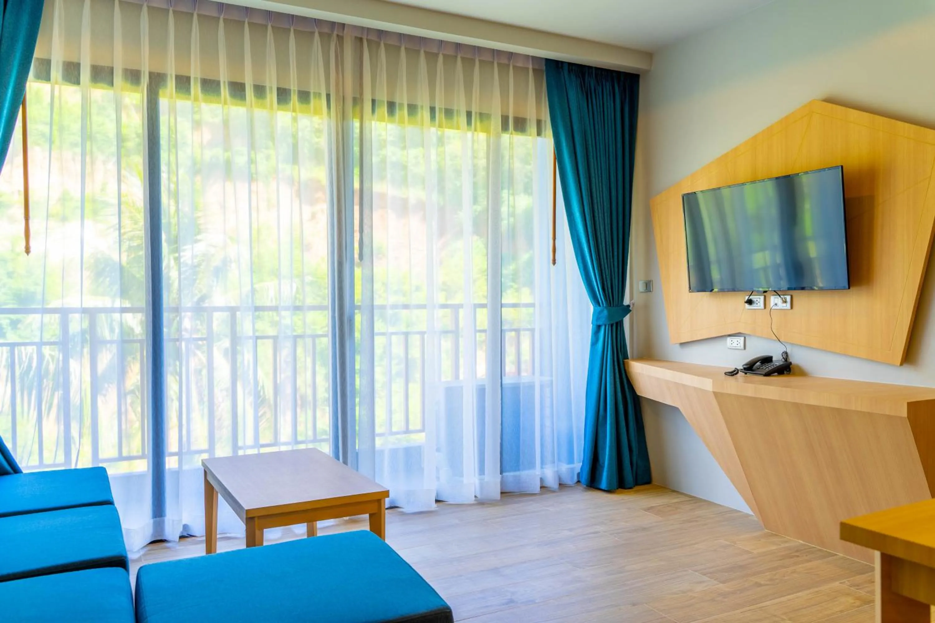 Golden Paradise Hotel - SHA PLUS