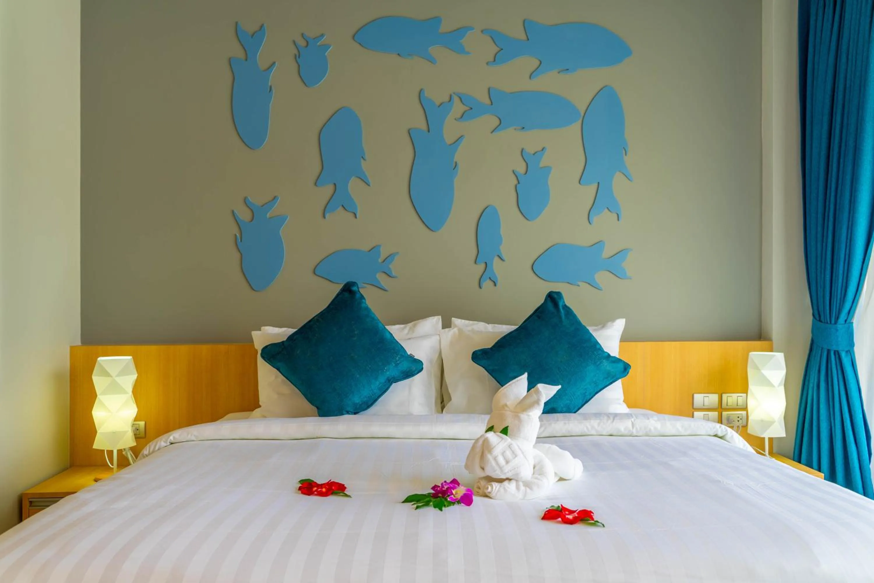 Bed in Golden Paradise Hotel - SHA PLUS