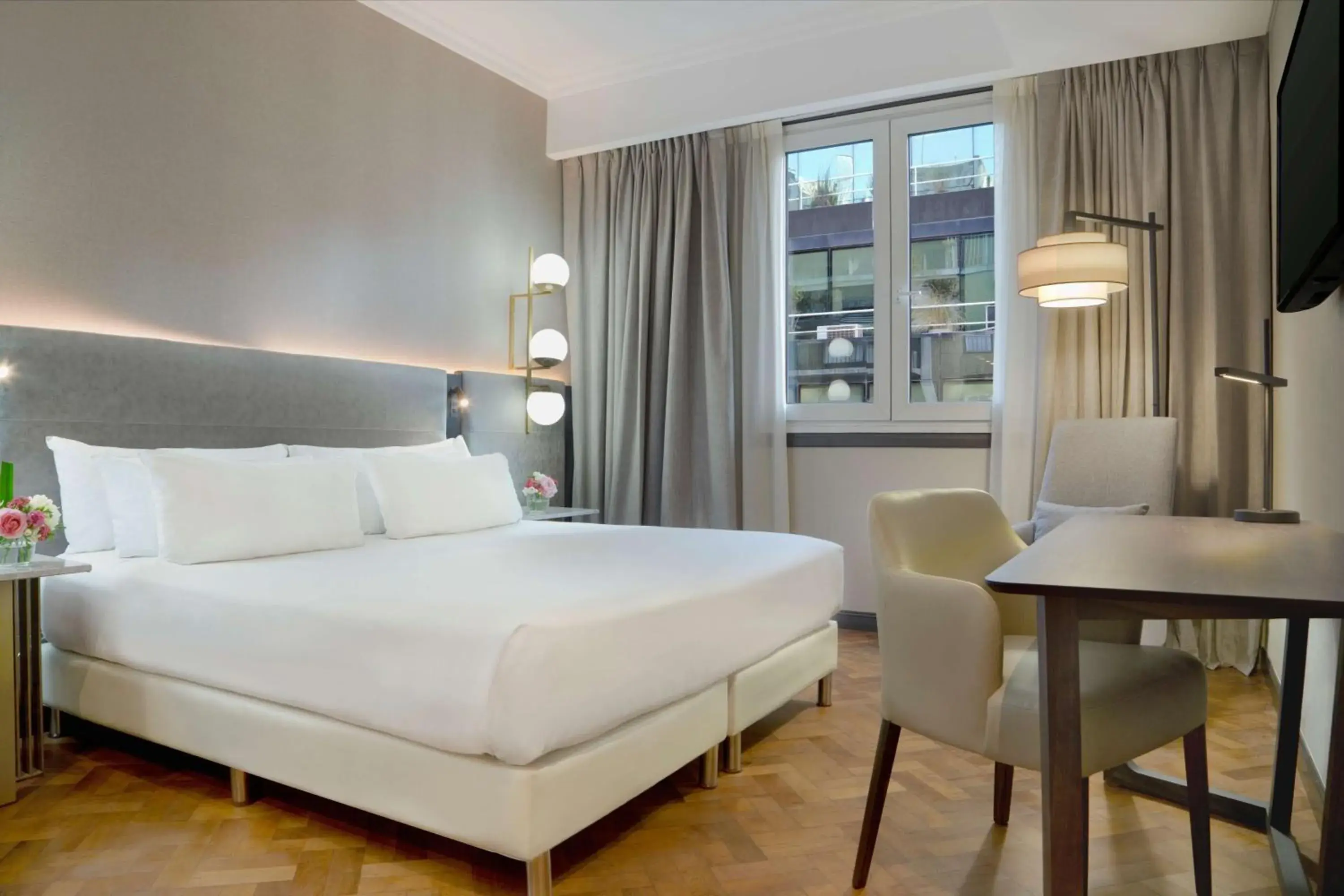 Bedroom, Bed in NH Collection Buenos Aires Crillón Bedroom, Bed in NH Collection Buenos Aires Crillón