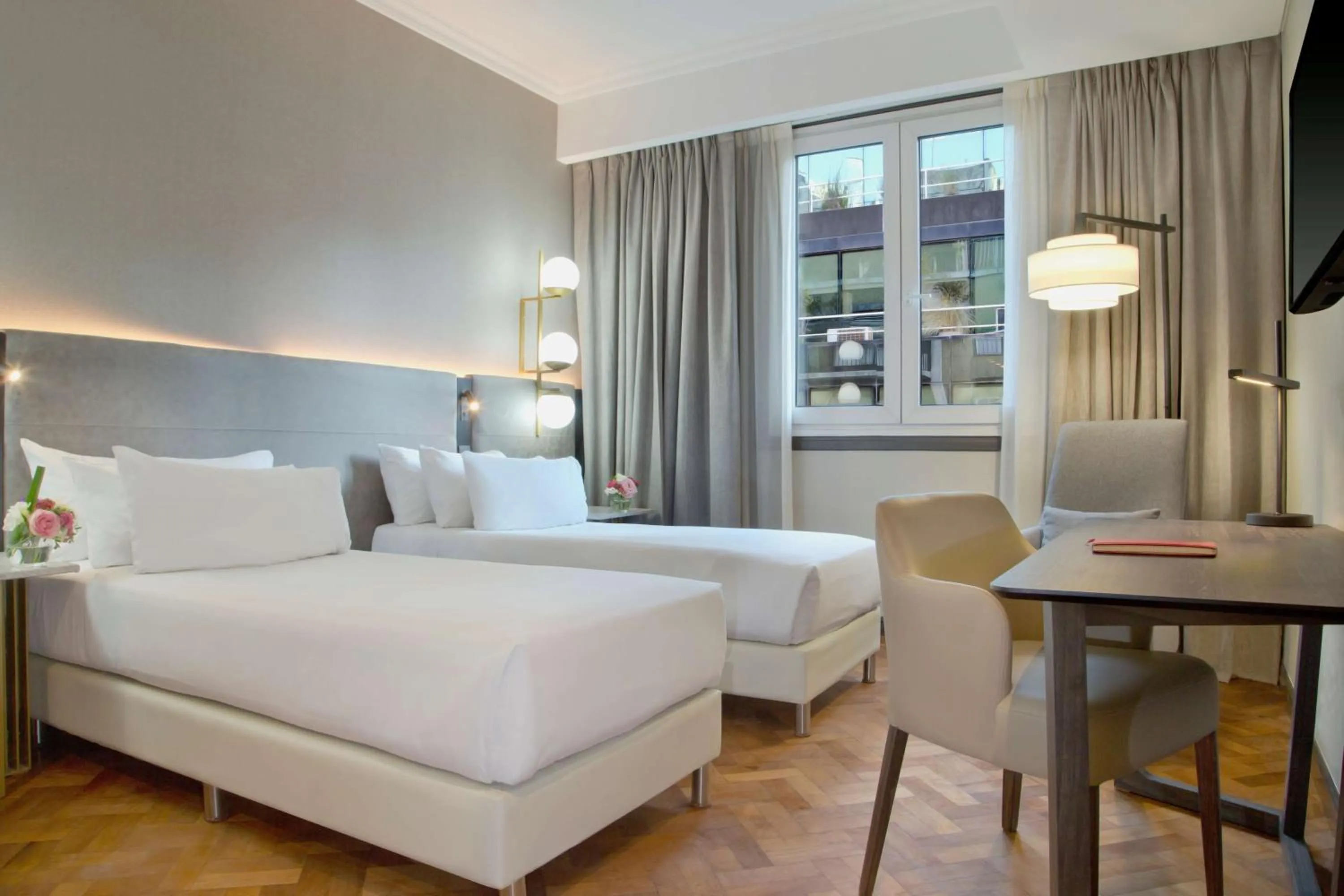 Bedroom, Bed in NH Collection Buenos Aires Crillón