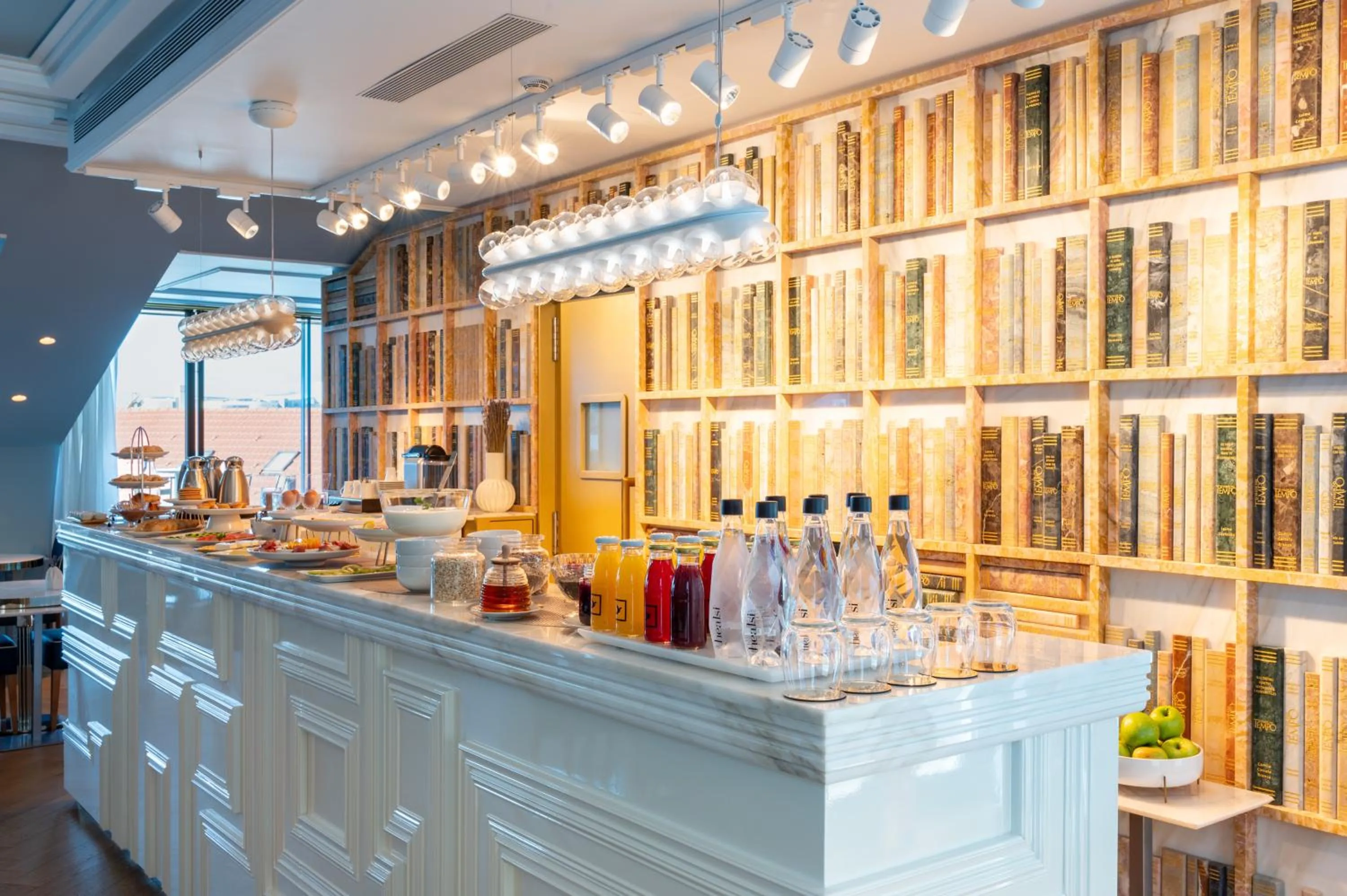 Breakfast in CBR Boutique Hotel - Coimbra