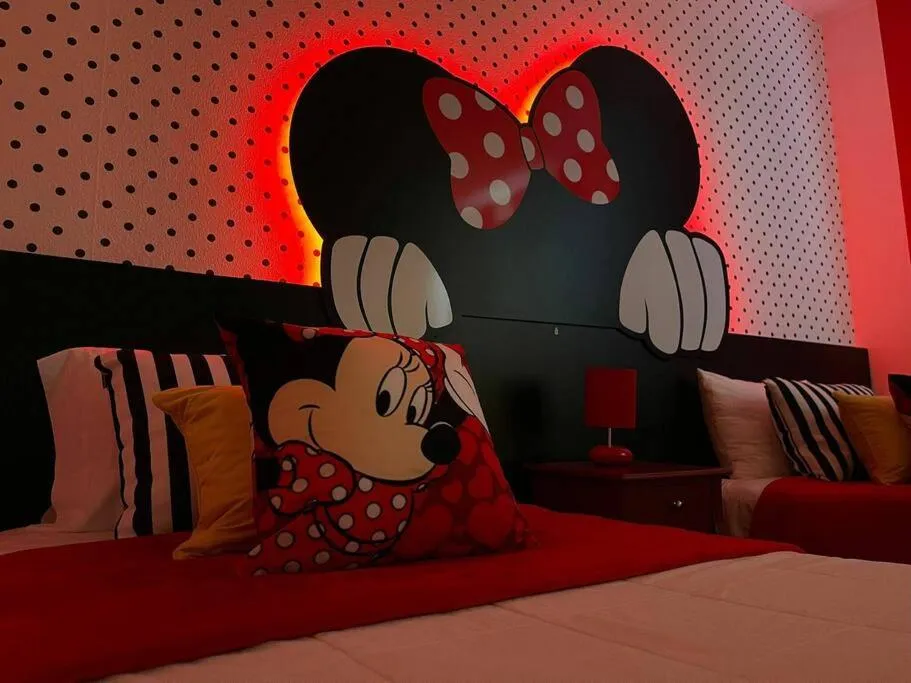 Bed in Spectacular 12-Bed Mansion with game room