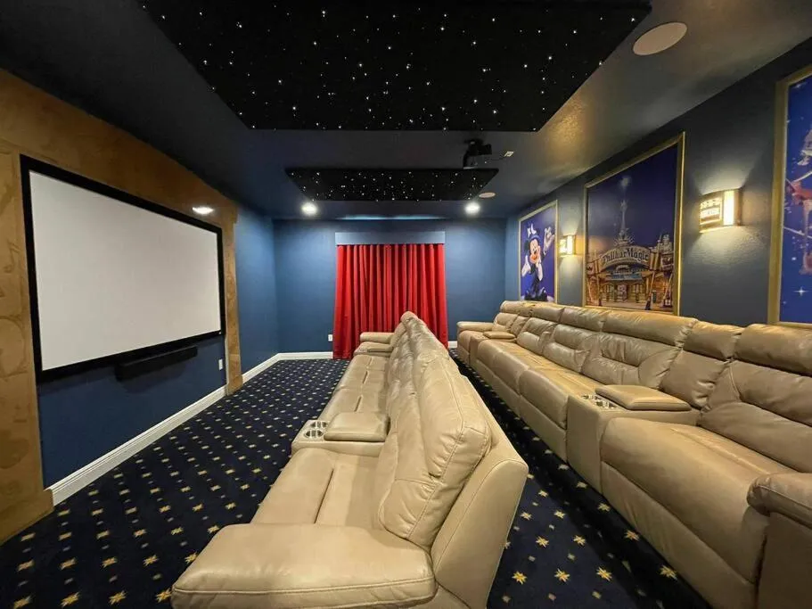 Seating area in Spectacular 12-Bed Mansion with game room