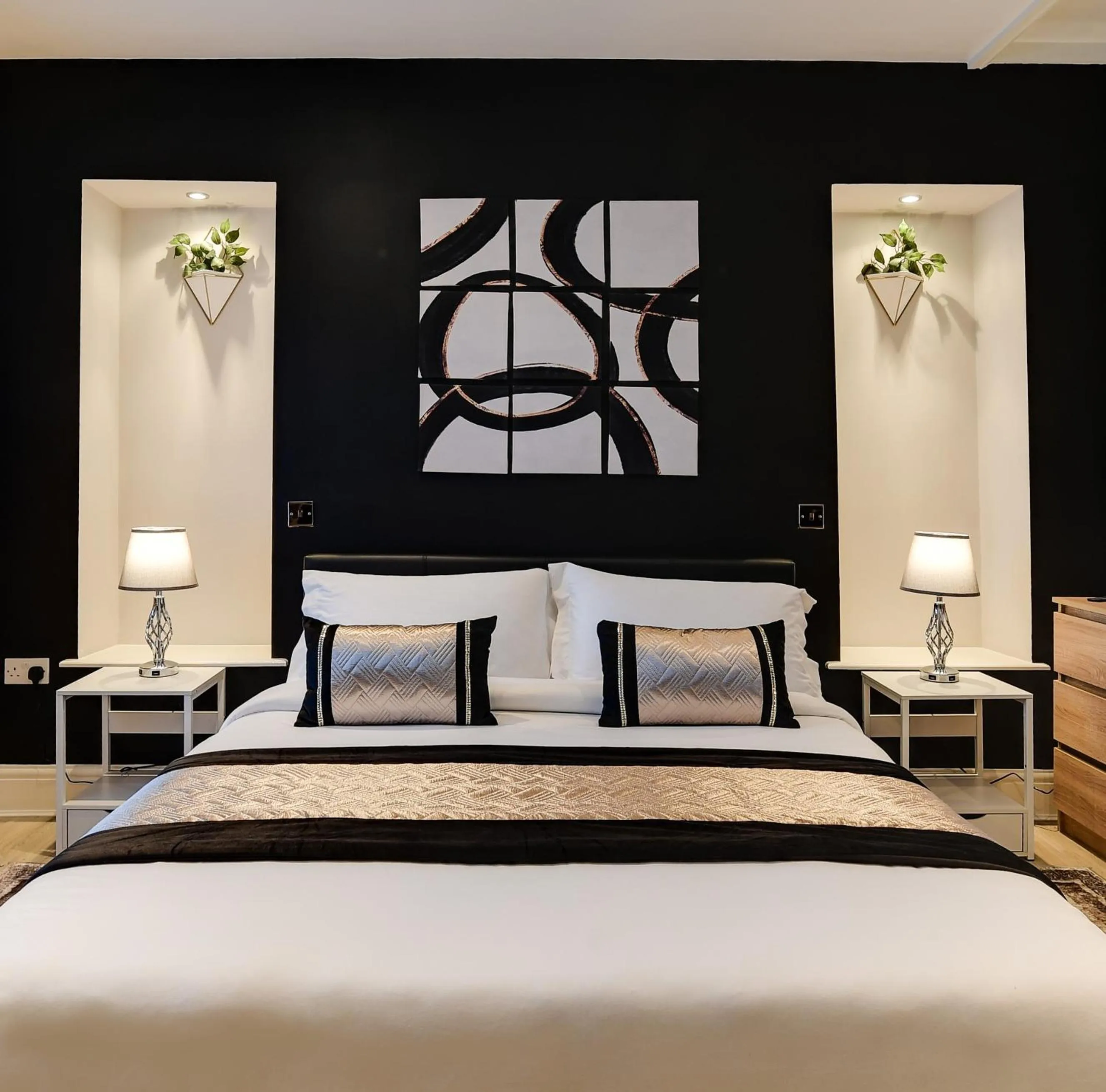 Bed in InstaLet Apartments I Wigan Central I Free Parking