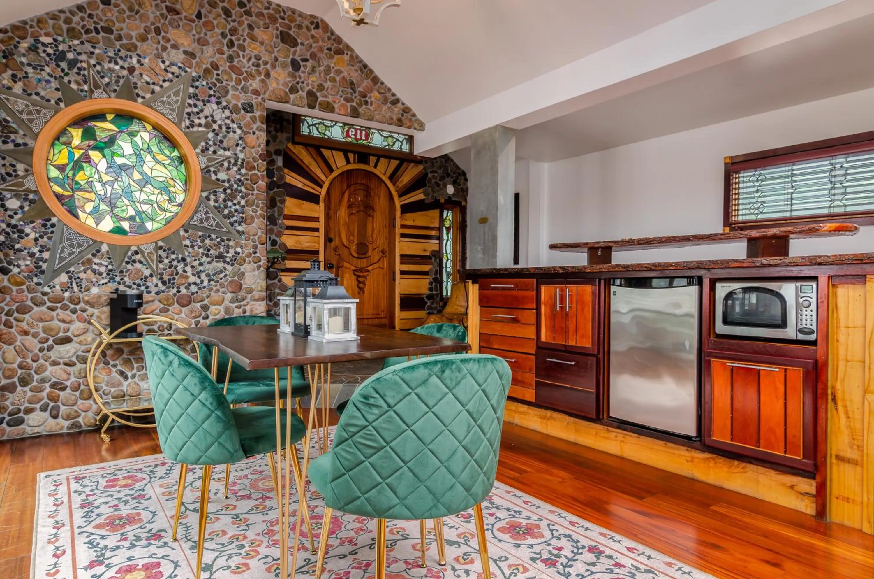 Kitchen or kitchenette in New Park Venue & Suites