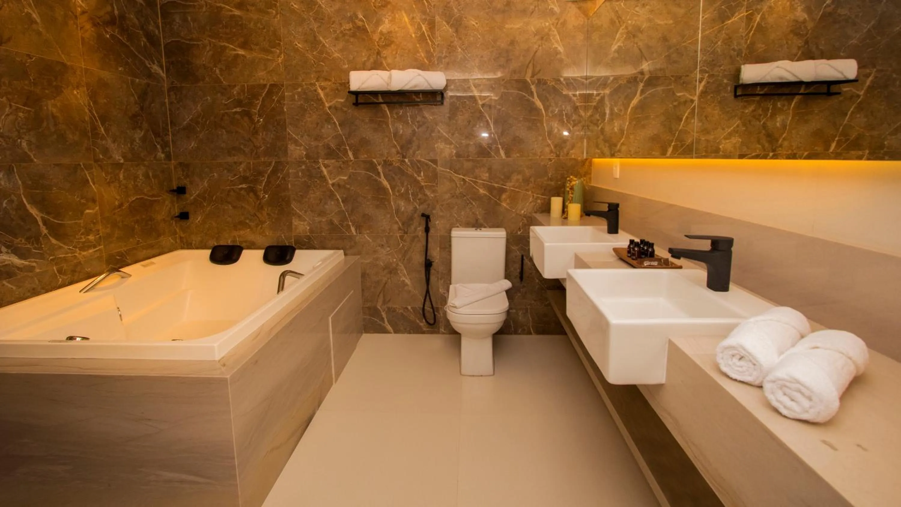 Hot Tub in Paraiso Beach Hotel