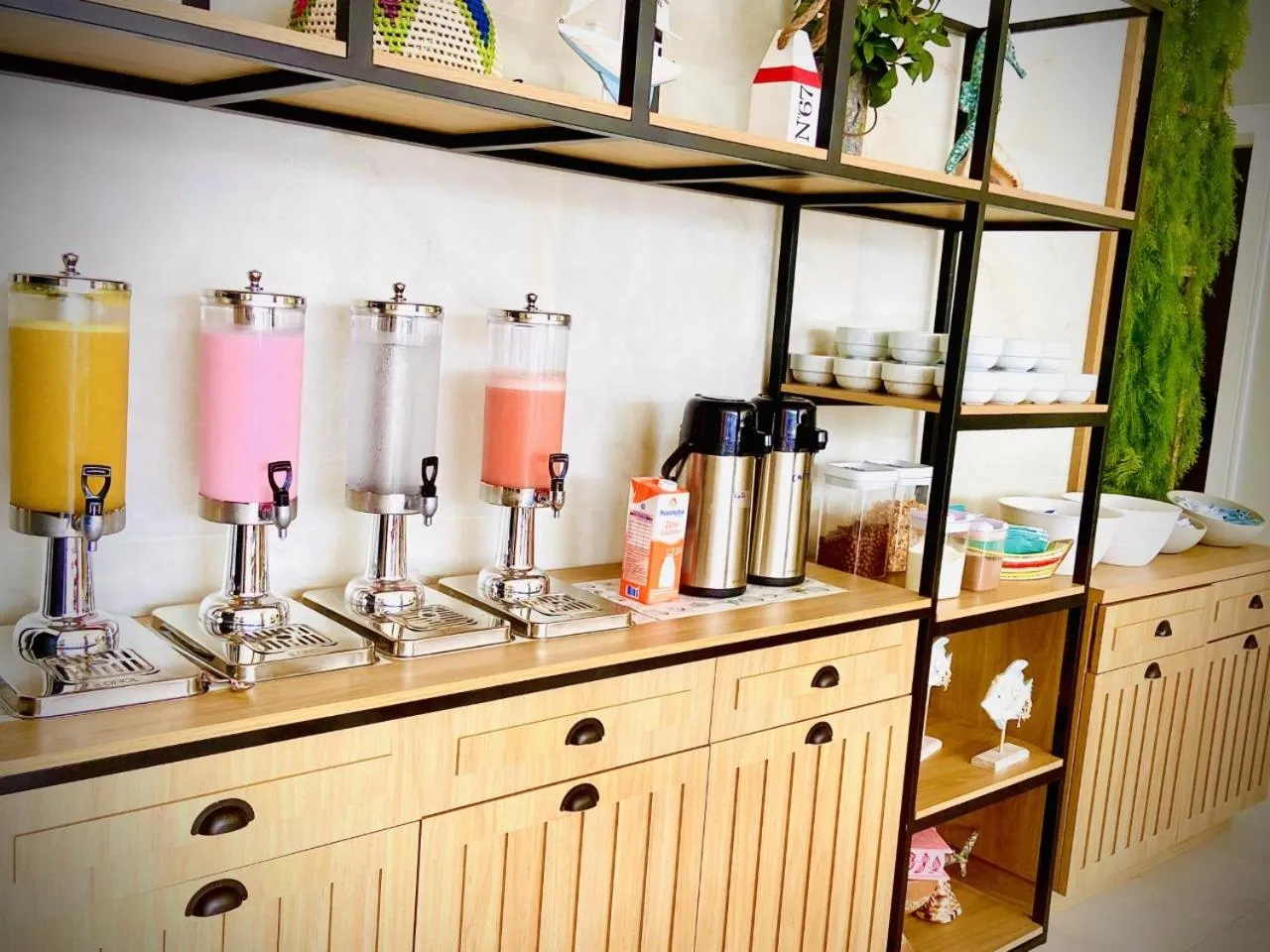 Breakfast in Paraiso Beach Hotel