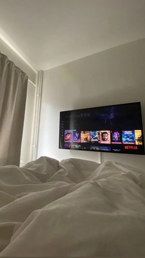 Bed in Hotel Grand Lahore