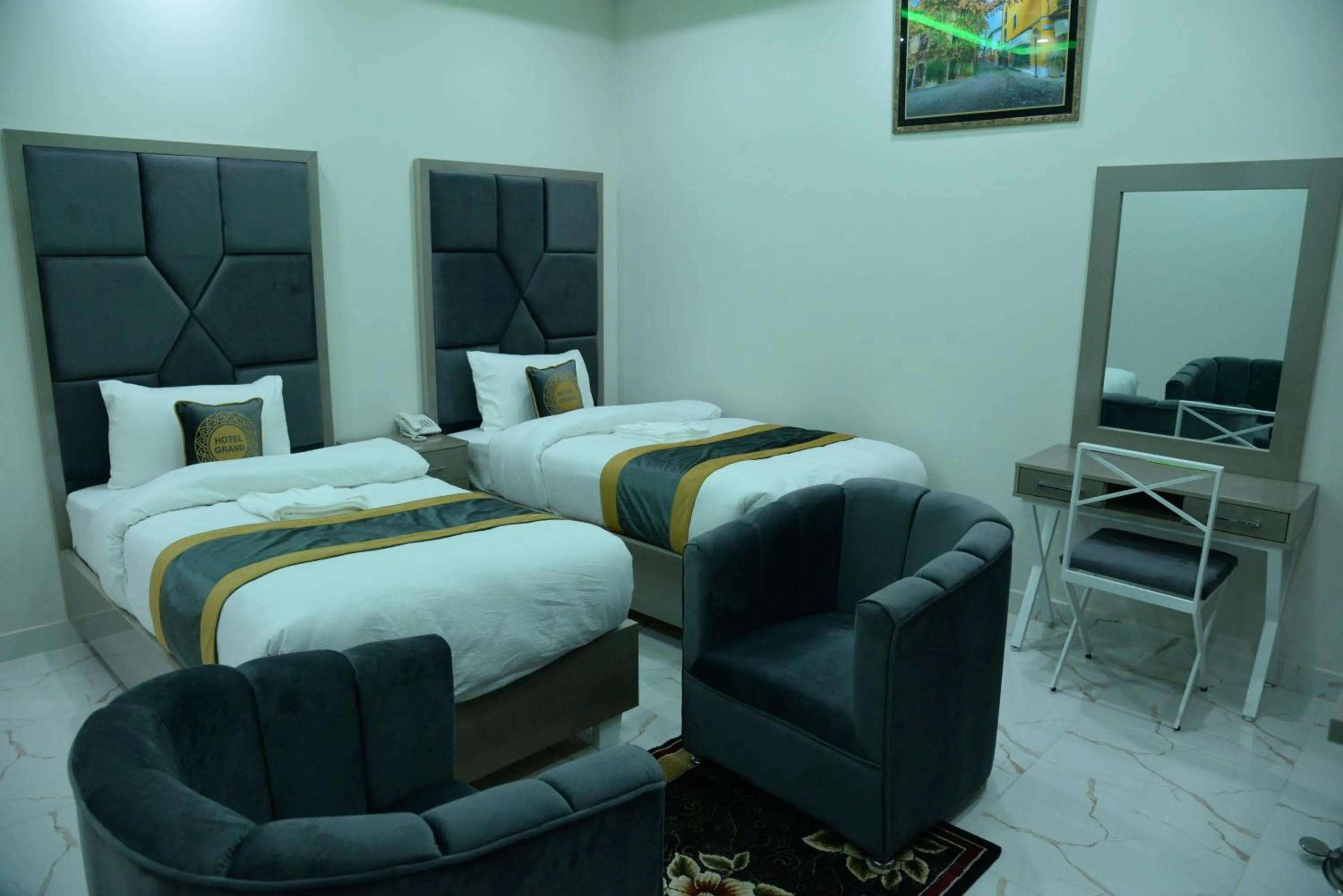 Bed in Hotel Grand Lahore