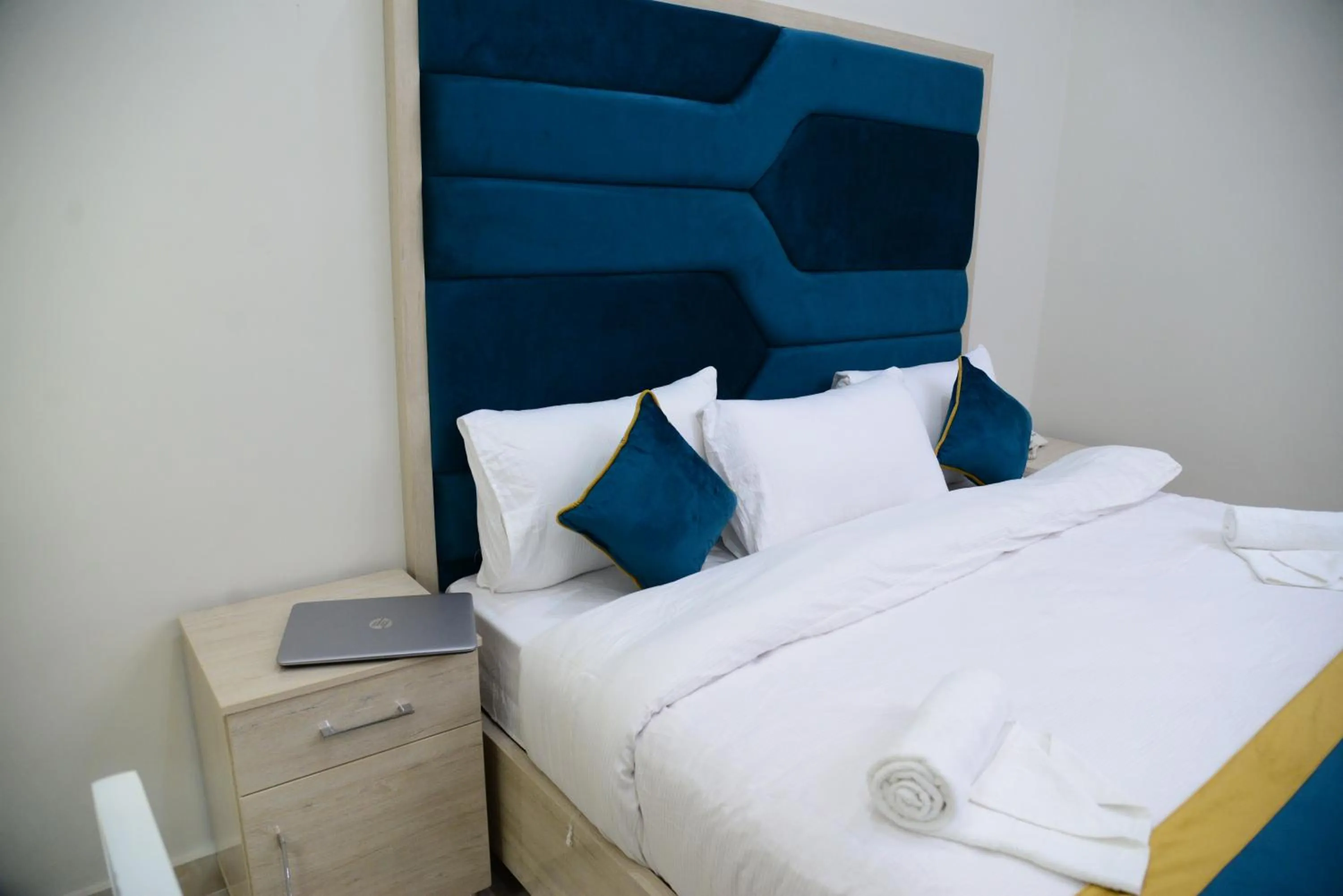 Bed in Hotel Grand Lahore