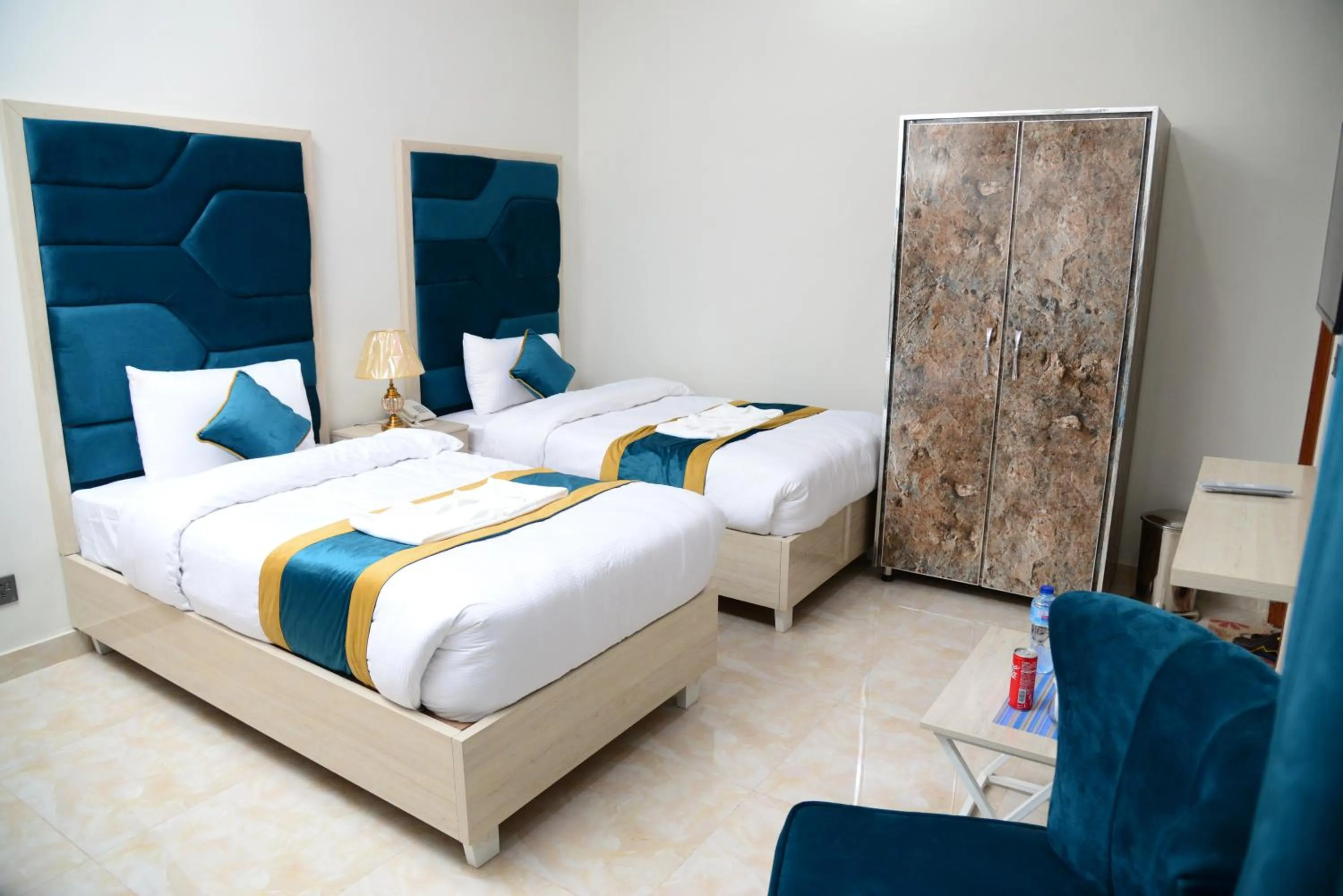 Bed in Hotel Grand Lahore