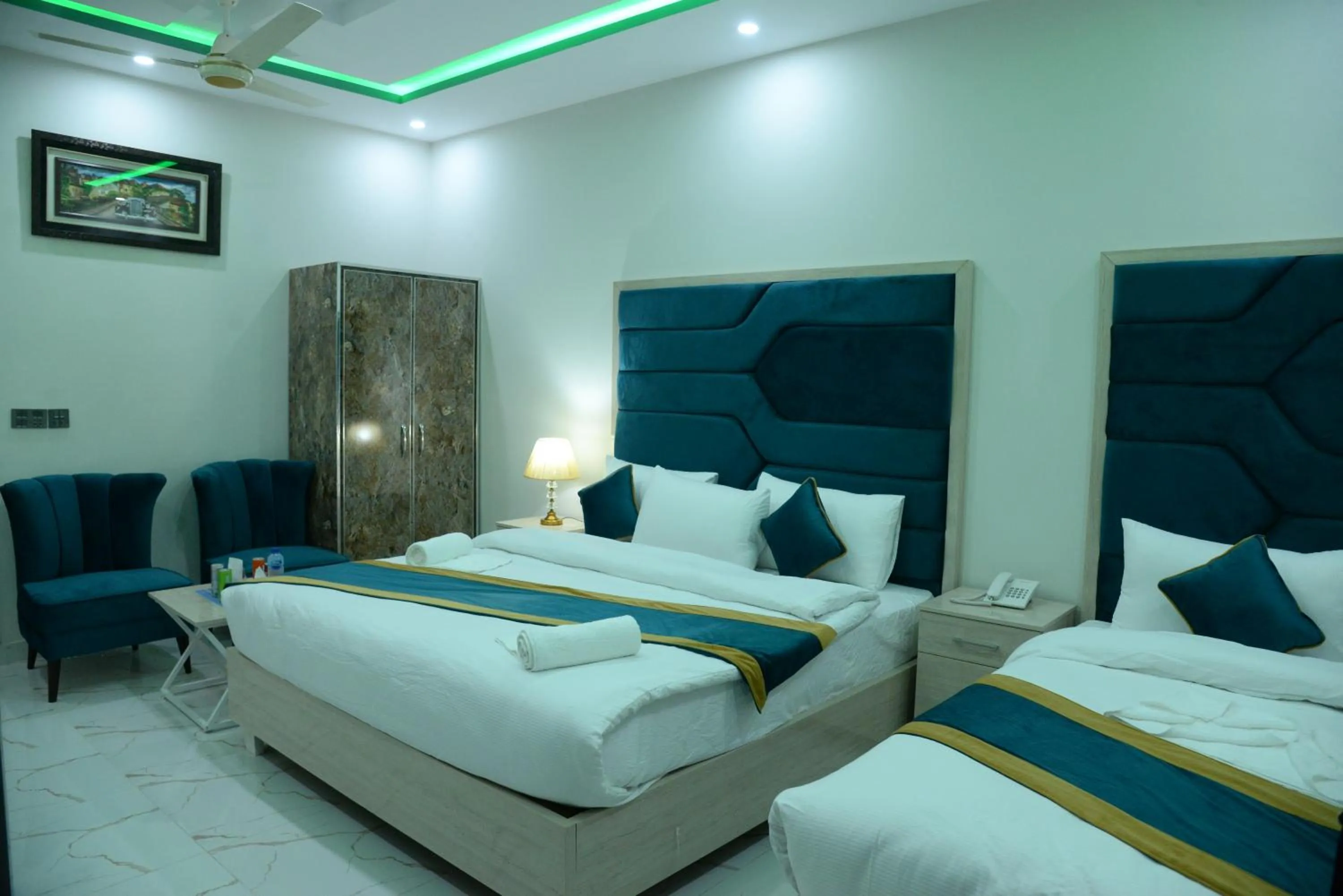 Bed in Hotel Grand Lahore