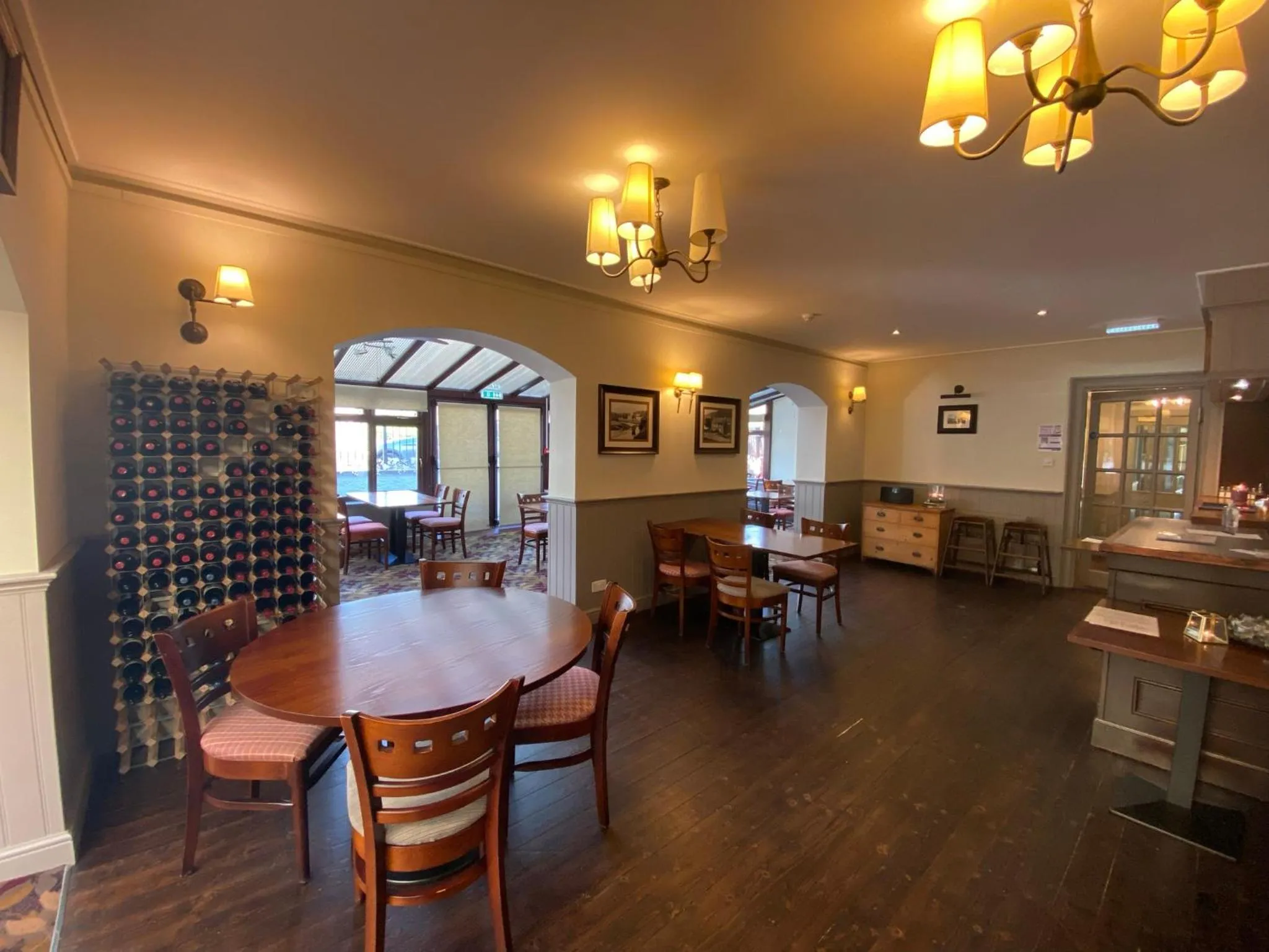 Restaurant/Places to Eat in The Clovenfords Hotel