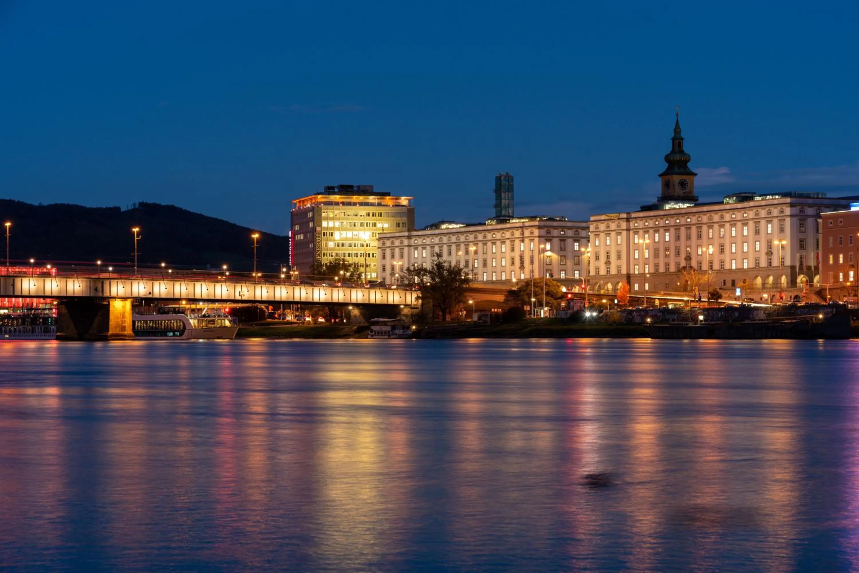 Nearby landmark in Limehome Linz Friedrichstraße