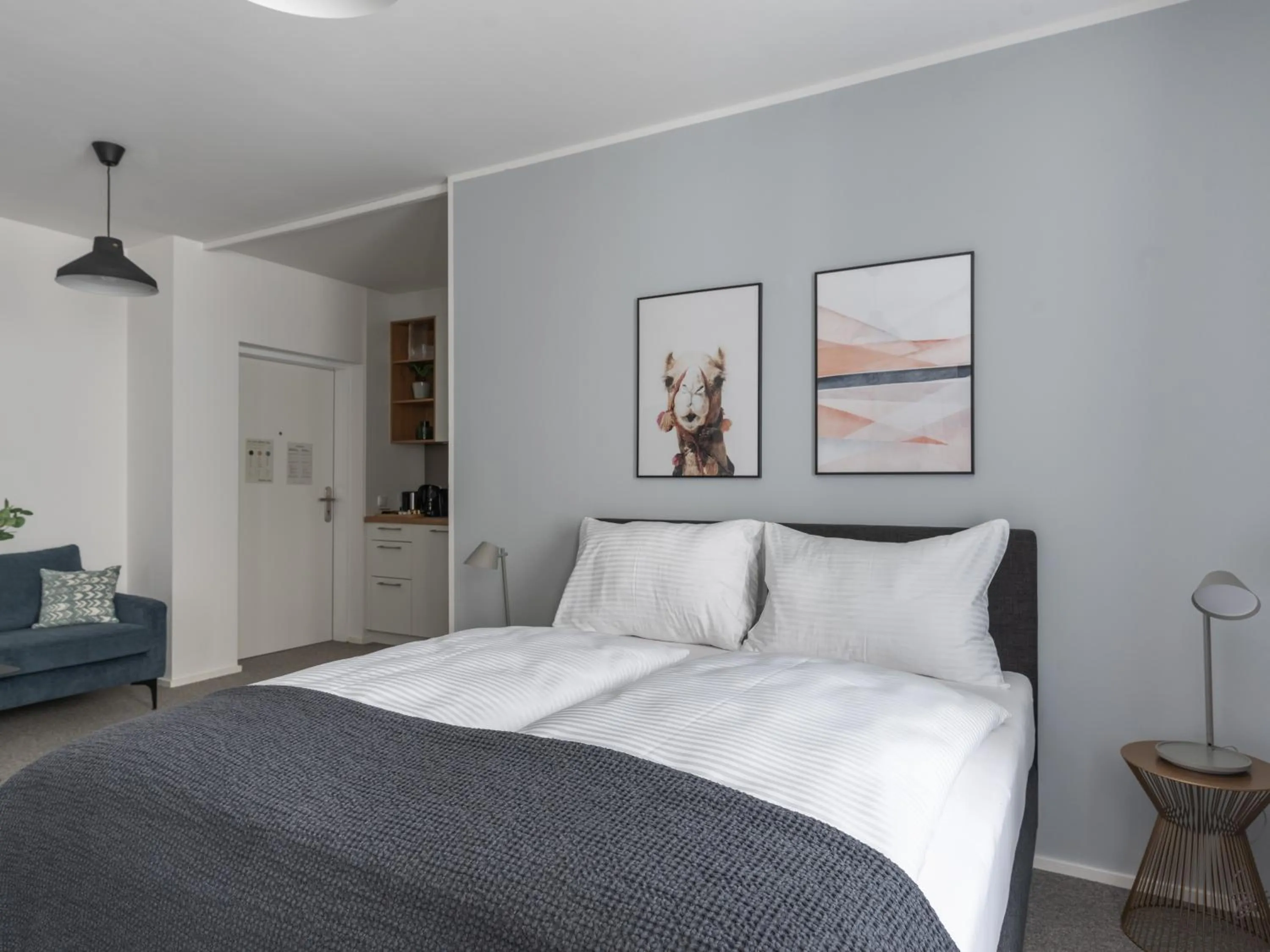 Bed in Limehome Linz Friedrichstraße