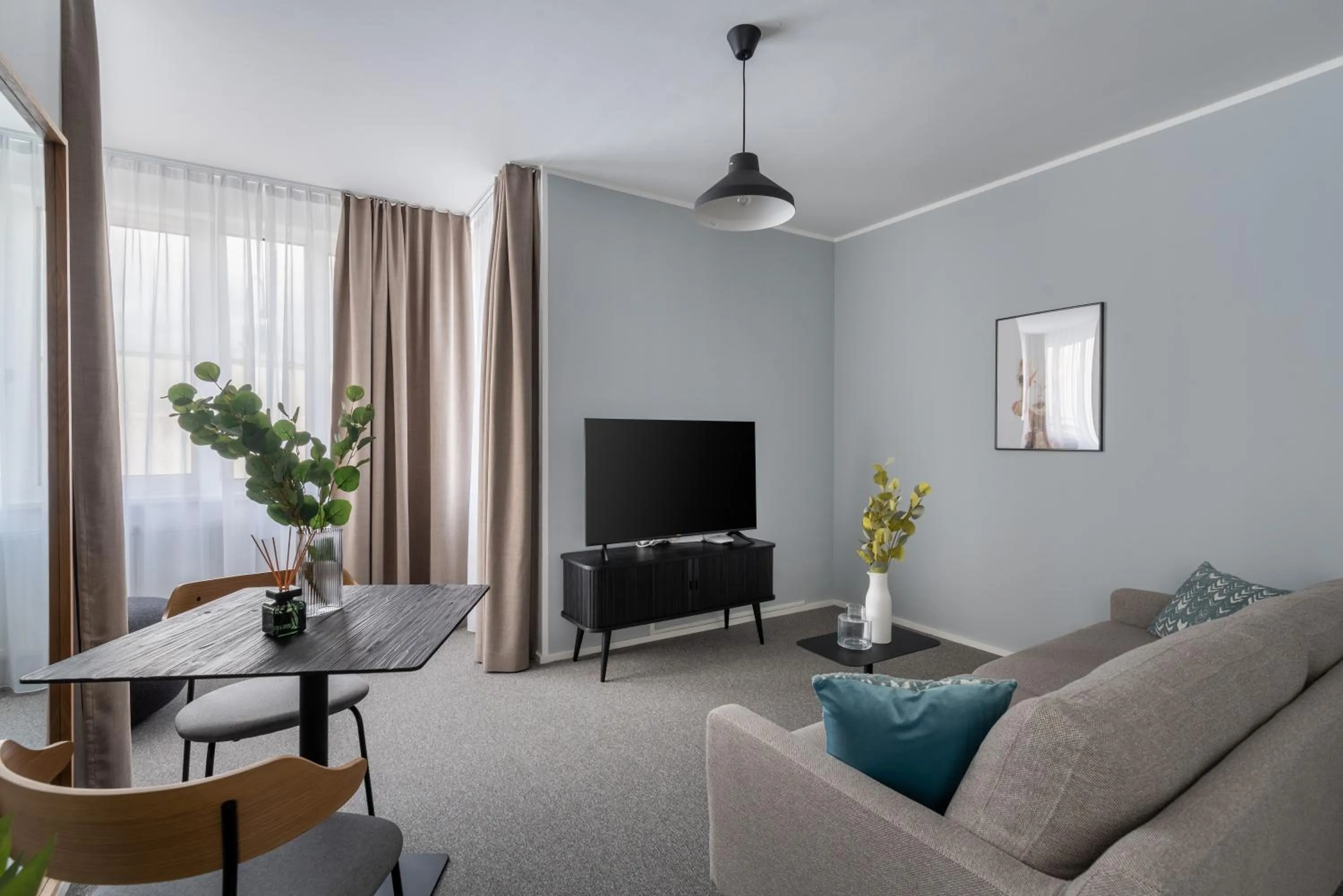 TV and multimedia in Limehome Linz Friedrichstraße