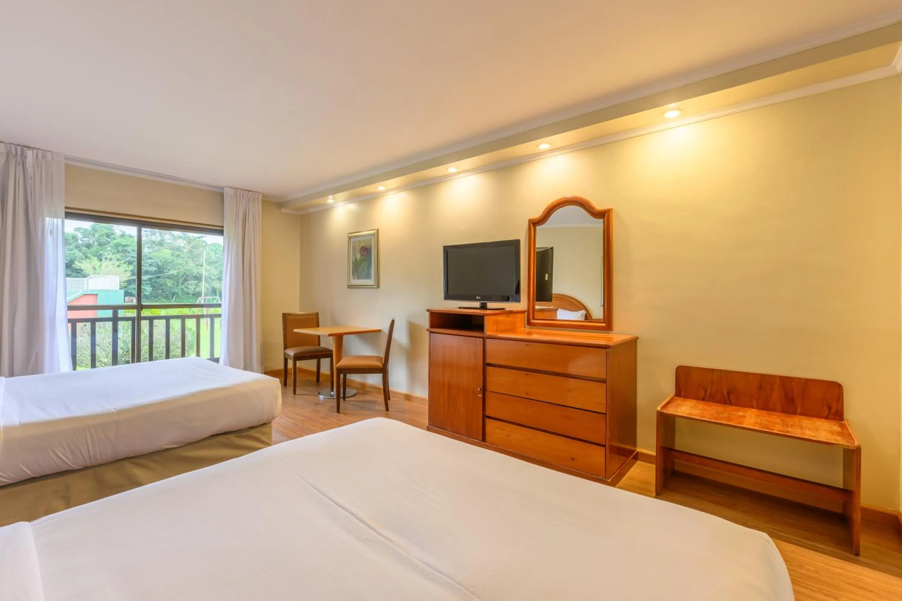 Photo of the whole room, Bed in Exe Hotel Cataratas