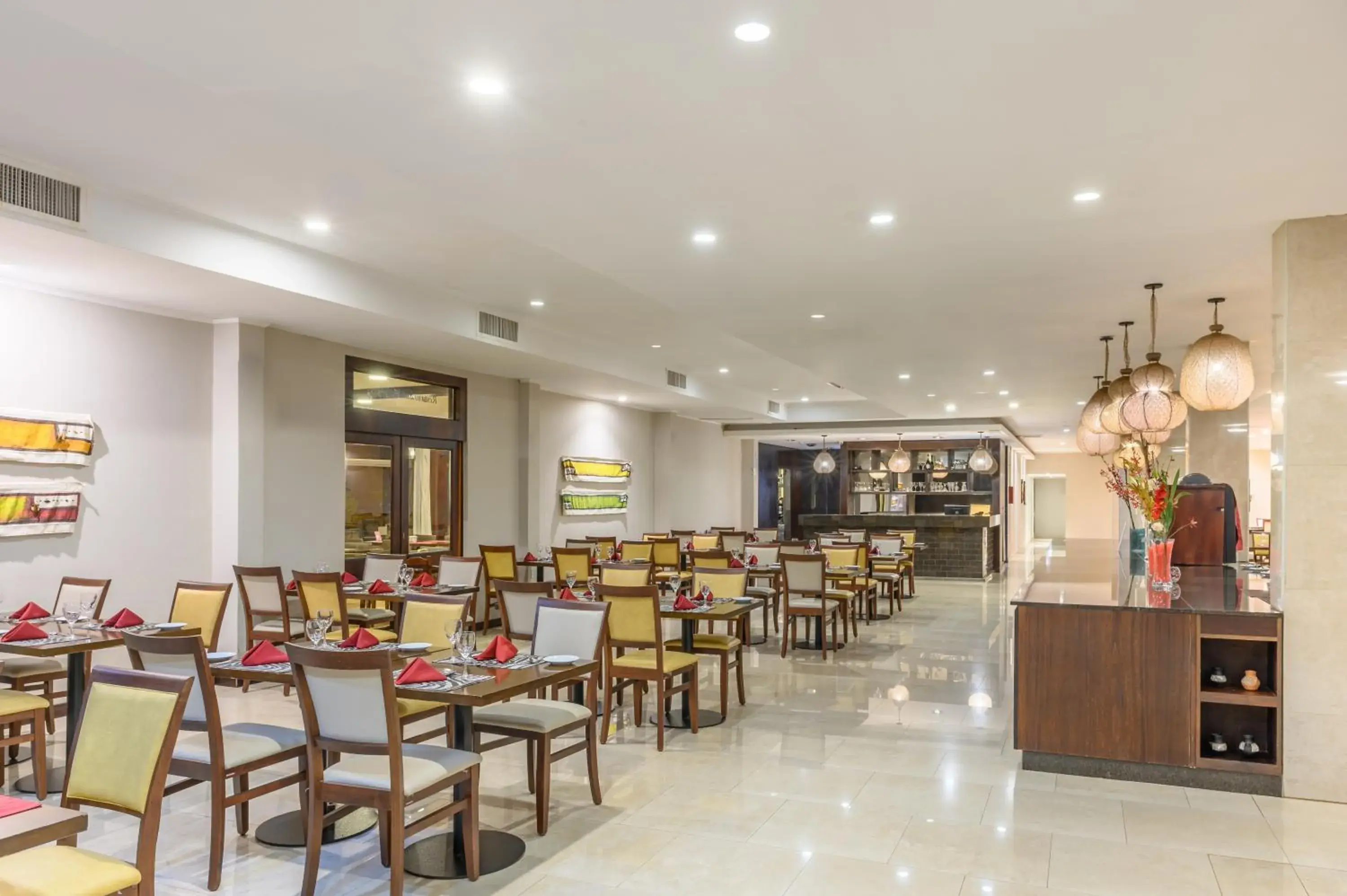 Restaurant/places to eat in Exe Hotel Cataratas Restaurant/places to eat in Exe Hotel Cataratas