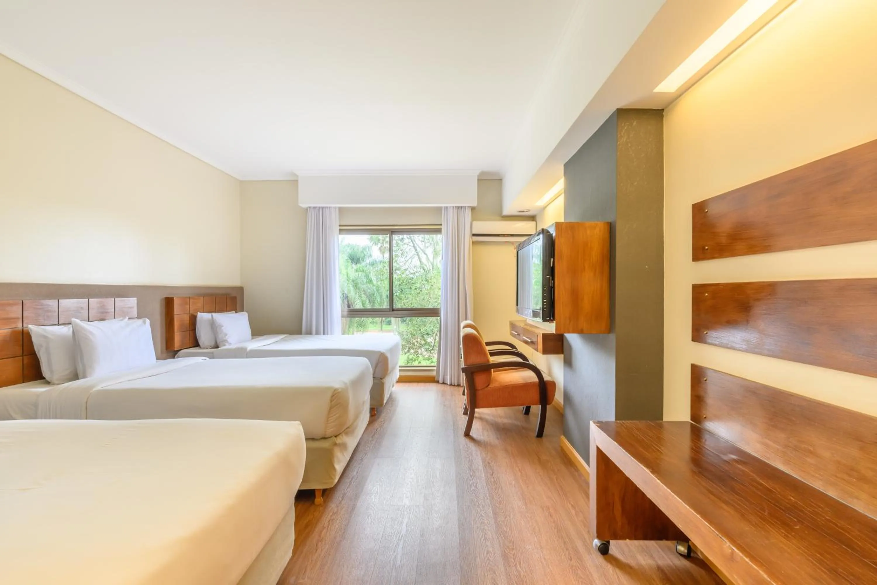 Photo of the whole room, Bed in Exe Hotel Cataratas