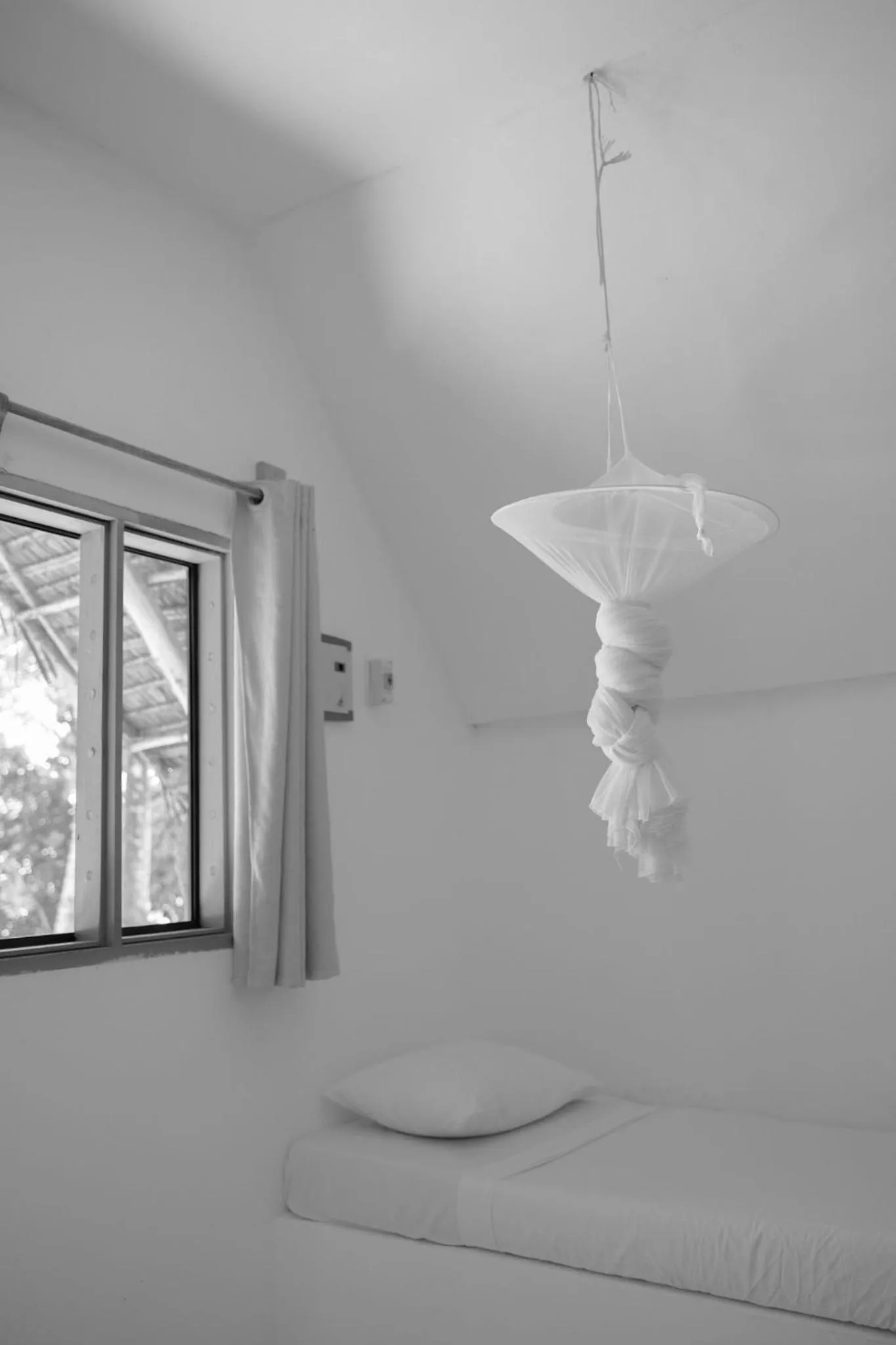 Bed in Cinnamon Hotel