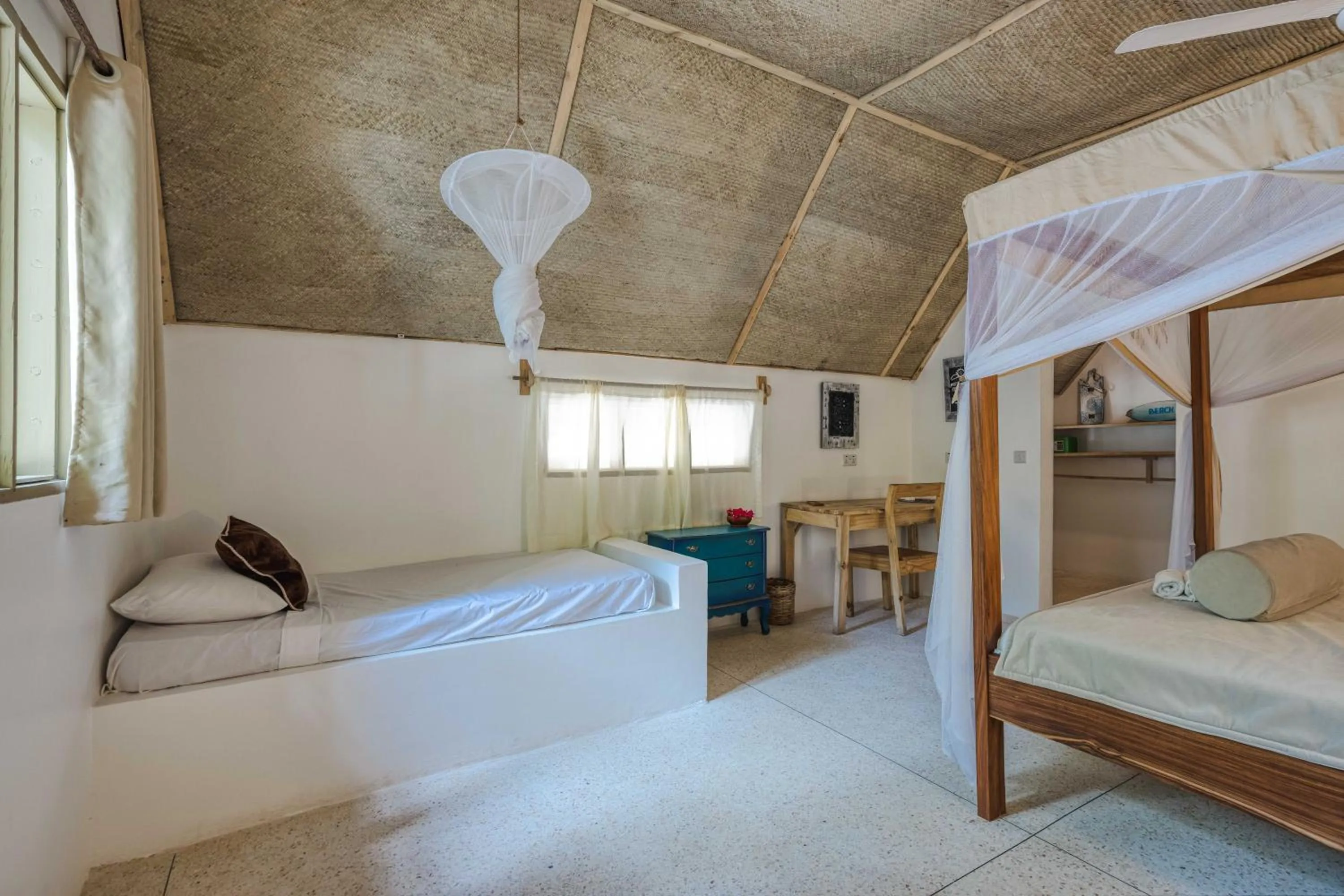 Bed in Cinnamon Hotel