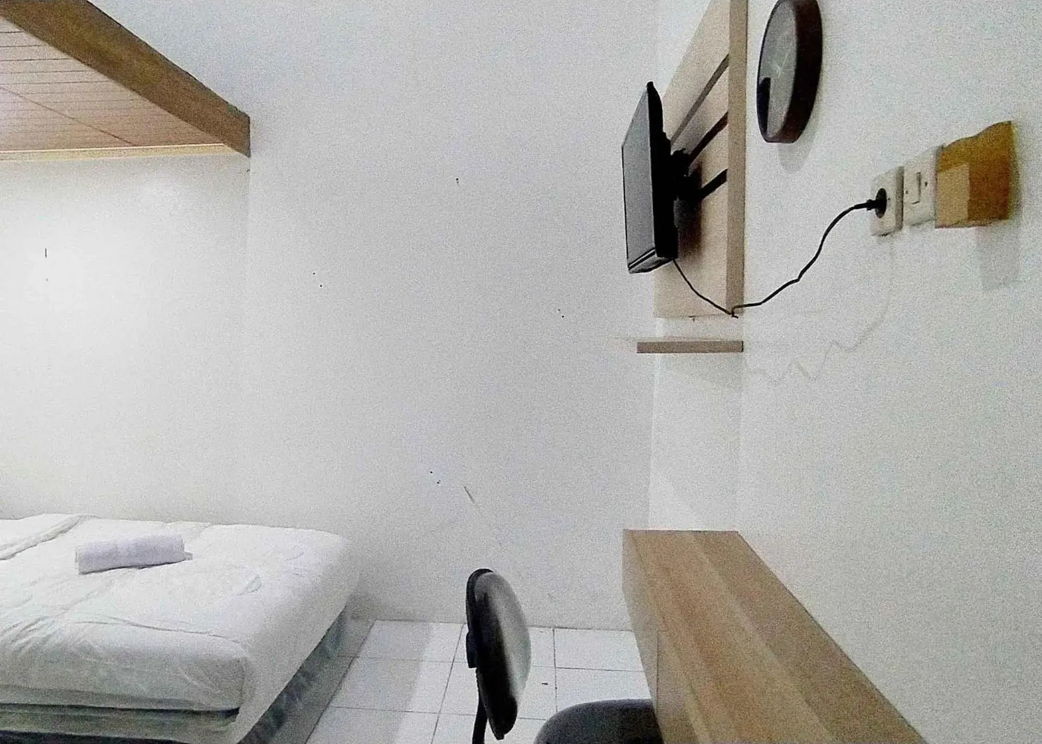 Bedroom, Bed in Guest House Kembar Syariah Semarang RedPartner Bedroom, Bed in Guest House Kembar Syariah Semarang RedPartner