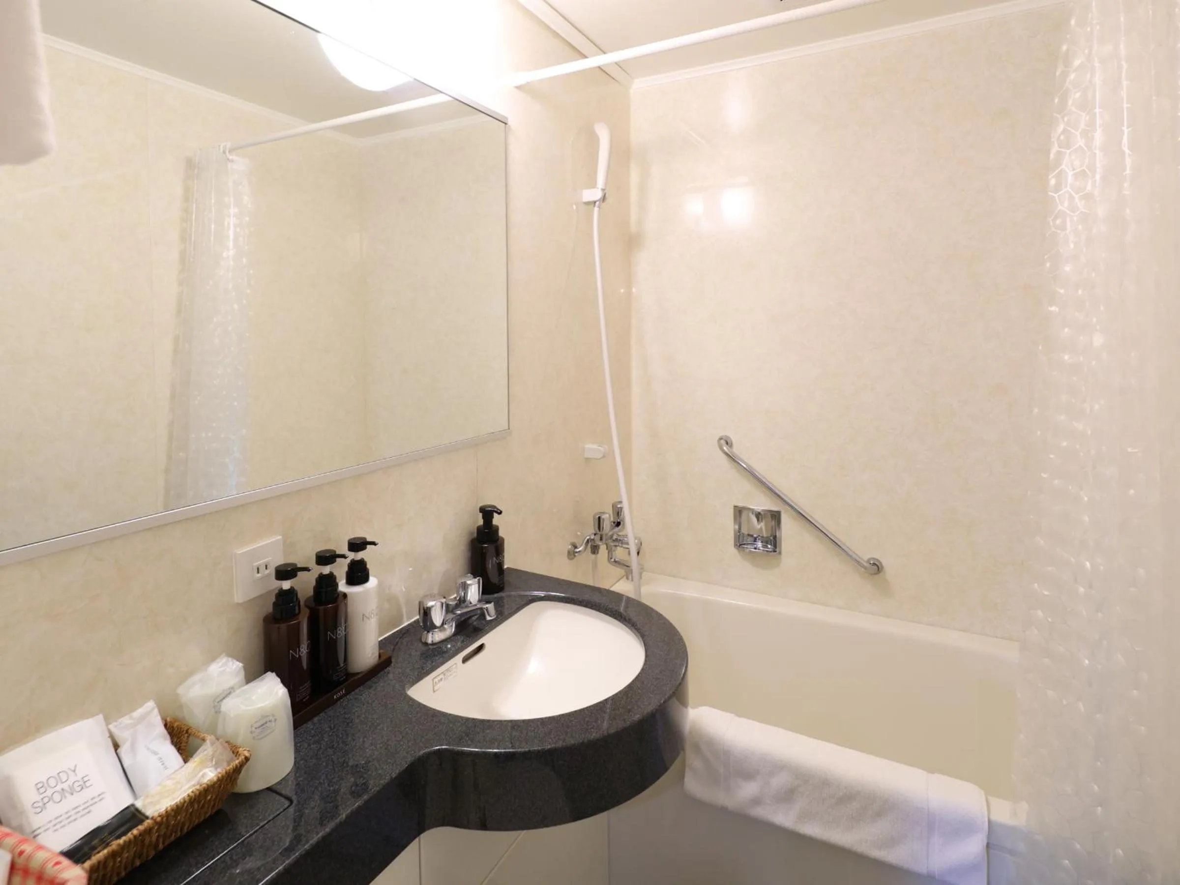 Bathroom in Petit Hotel & Restaurant Old Age