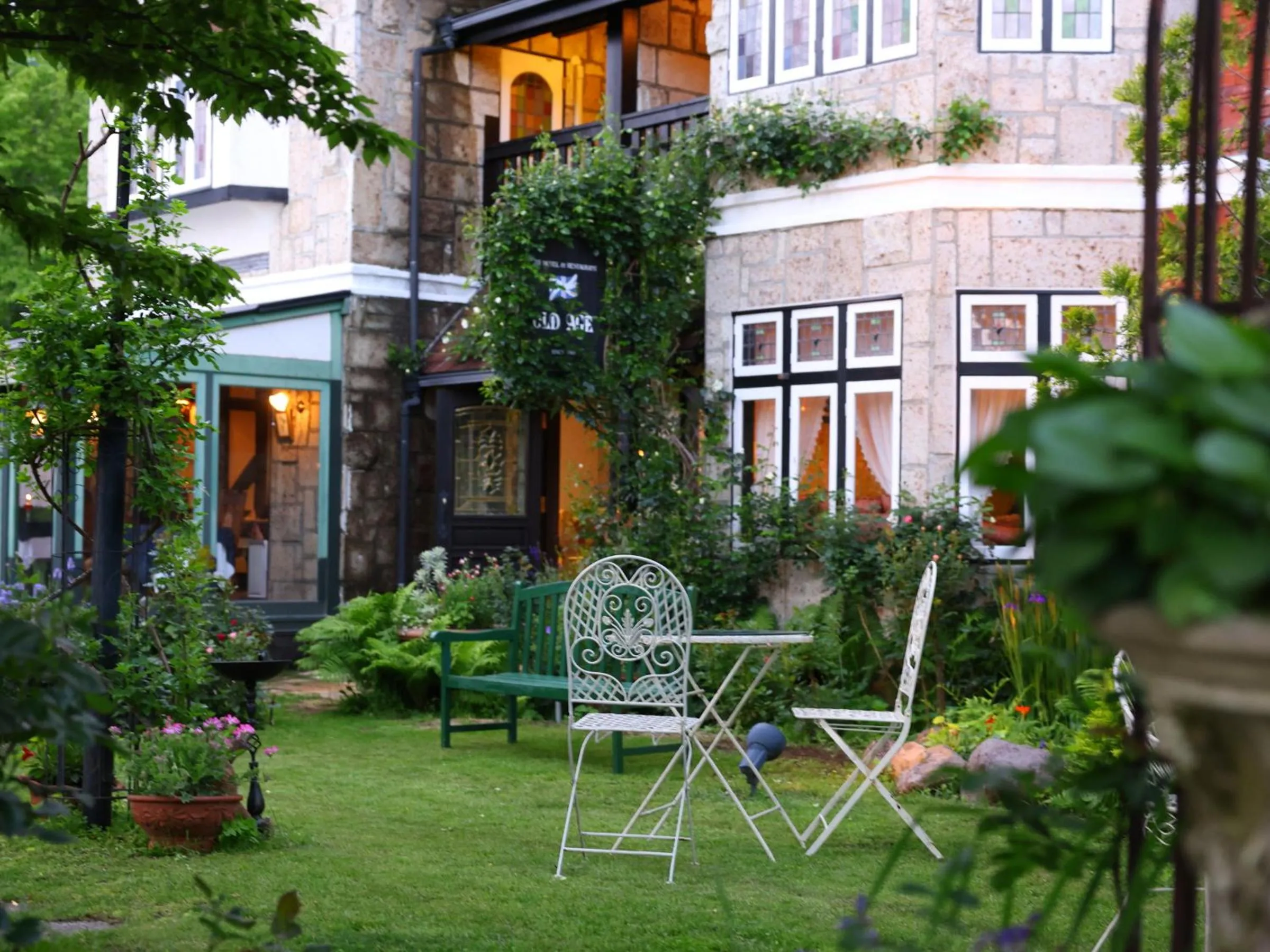 Property building in Petit Hotel & Restaurant Old Age