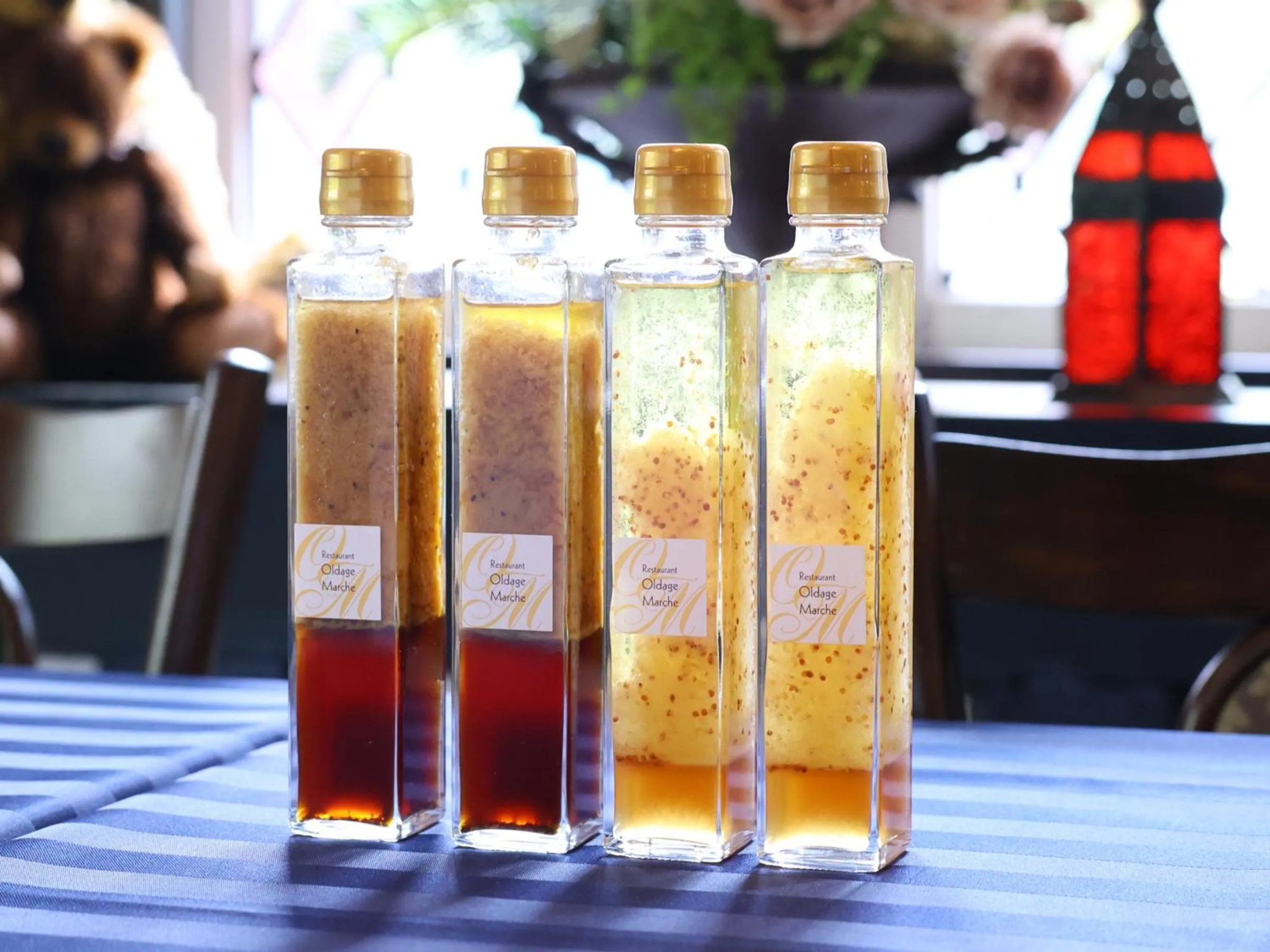 Food and drinks in Petit Hotel & Restaurant Old Age