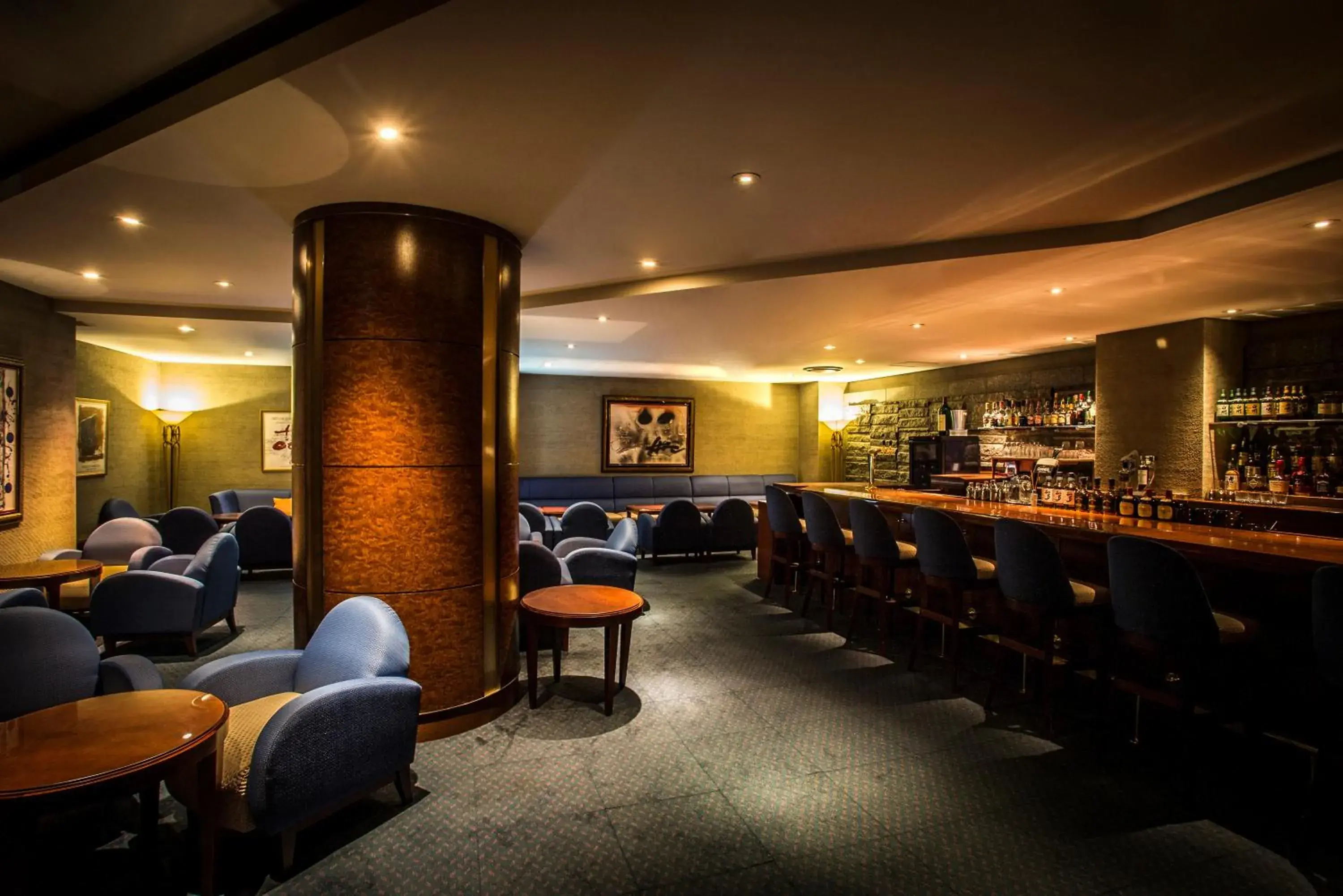 Lounge or bar in Hotel Hanshin Osaka Lounge or bar in Hotel Hanshin Osaka