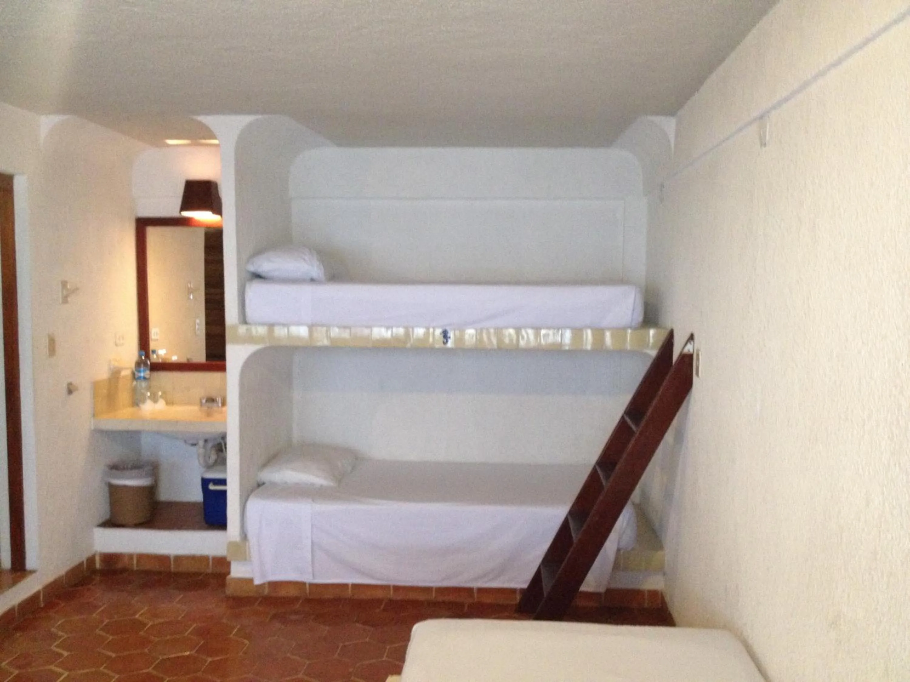 Safari Inn