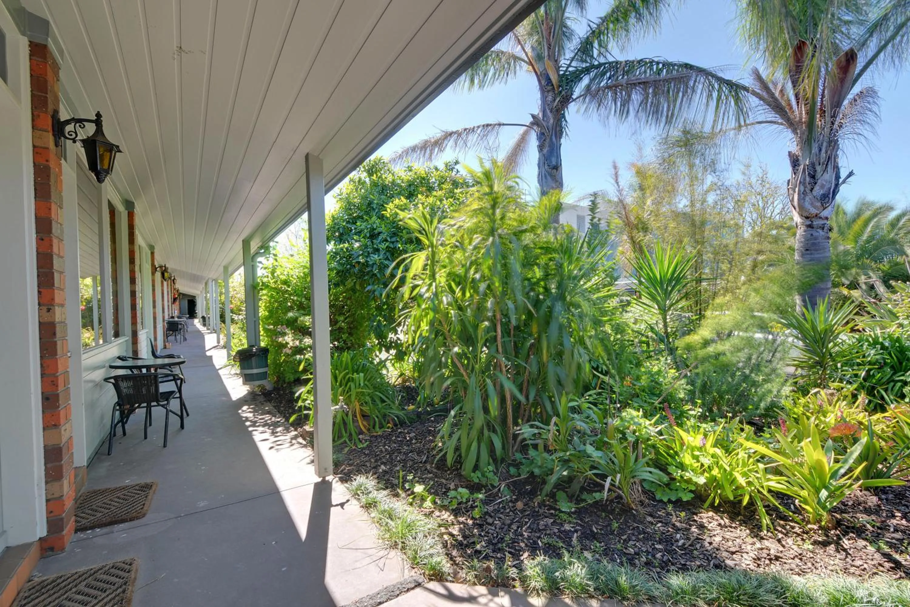 Garden in Cedar Lodge Motel