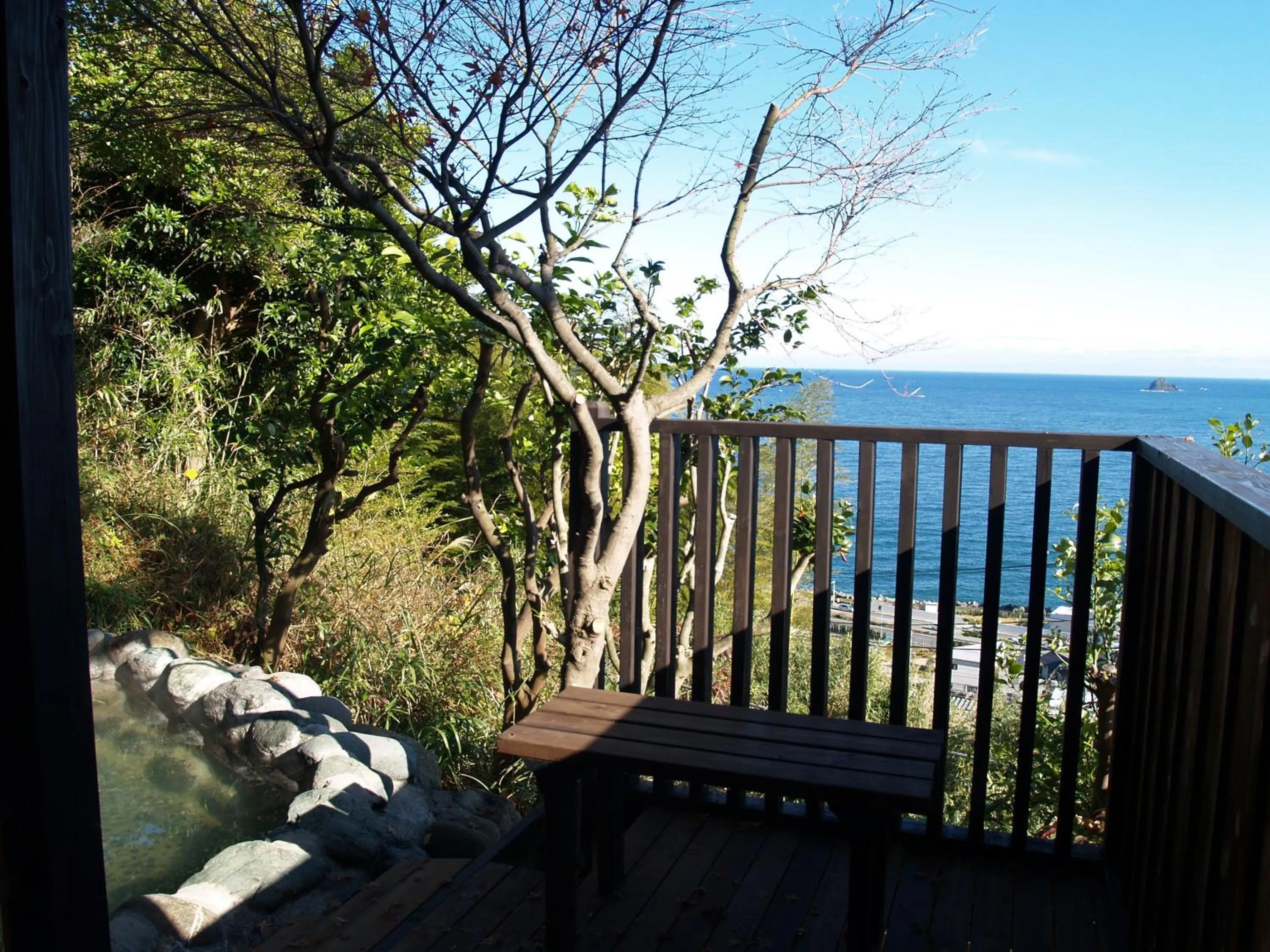 Hot Spring Bath in Beach Commune Simploose (Adult Only)