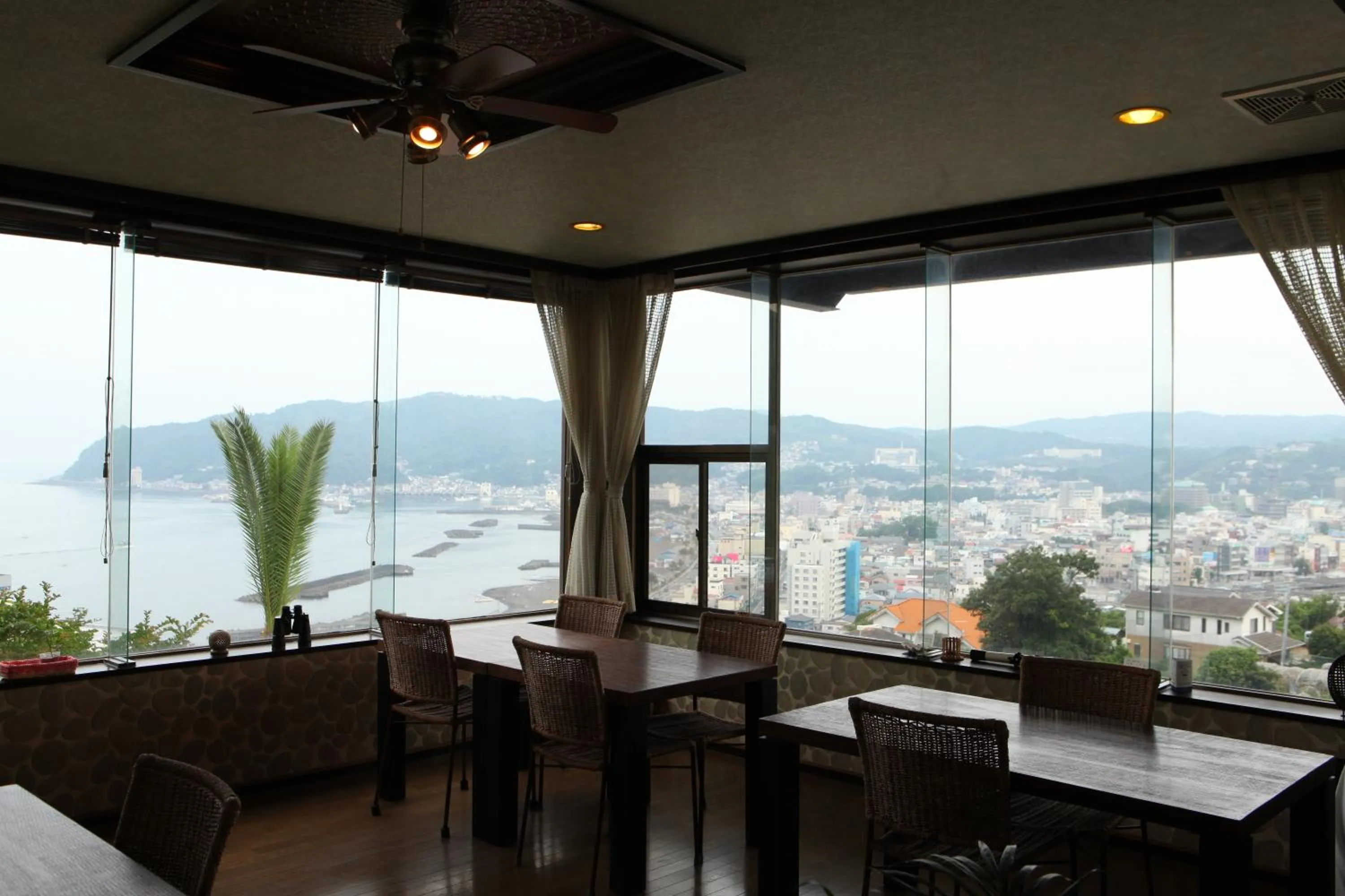 Restaurant/places to eat in Beach Commune Simploose (Adult Only)