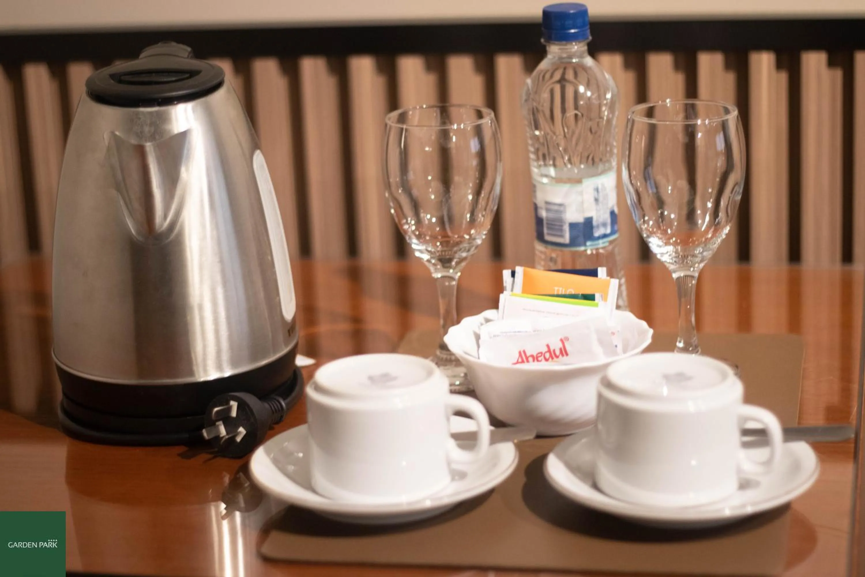 Coffee/tea facilities in Garden Park Hotel