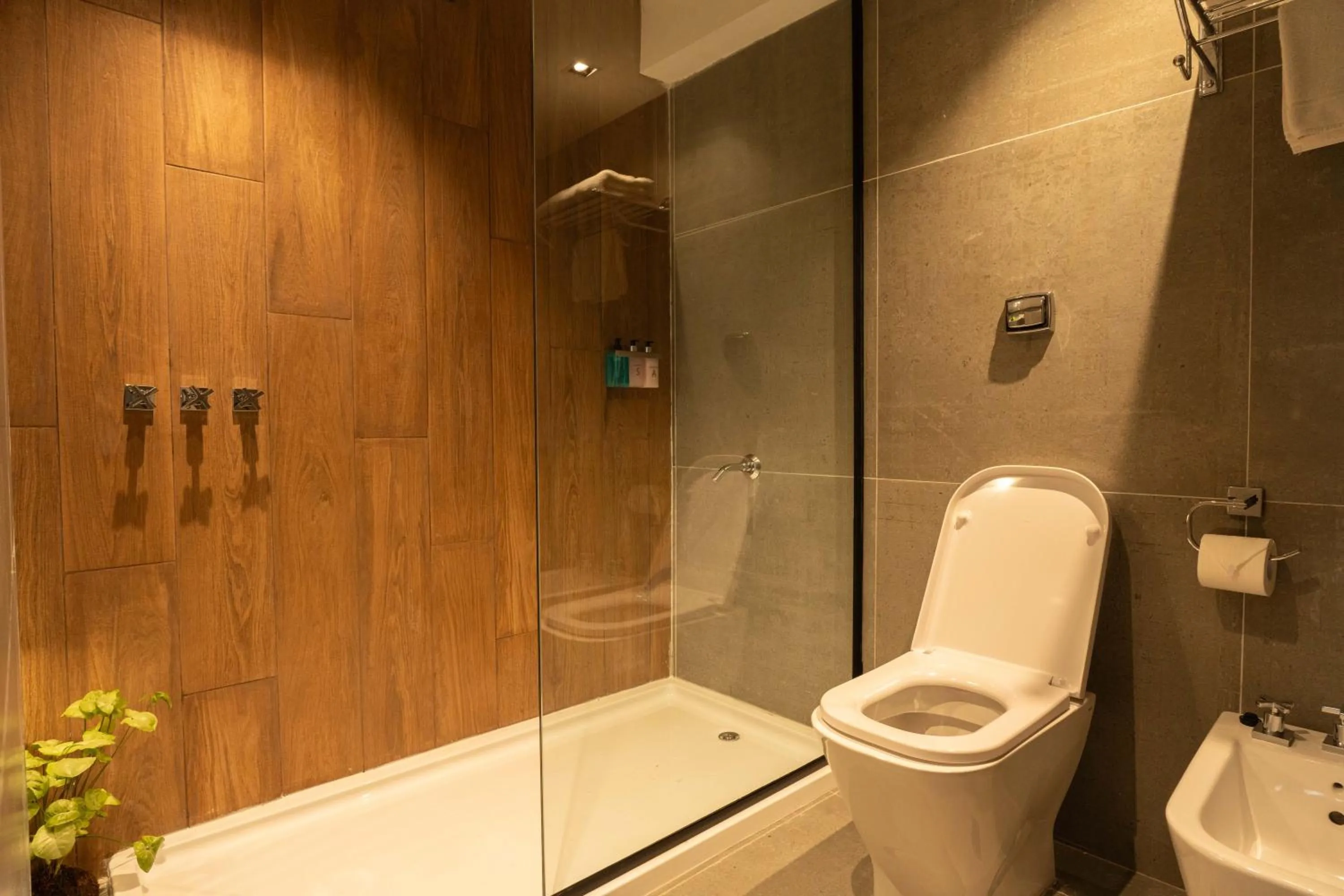 Bathroom in Garden Park Hotel