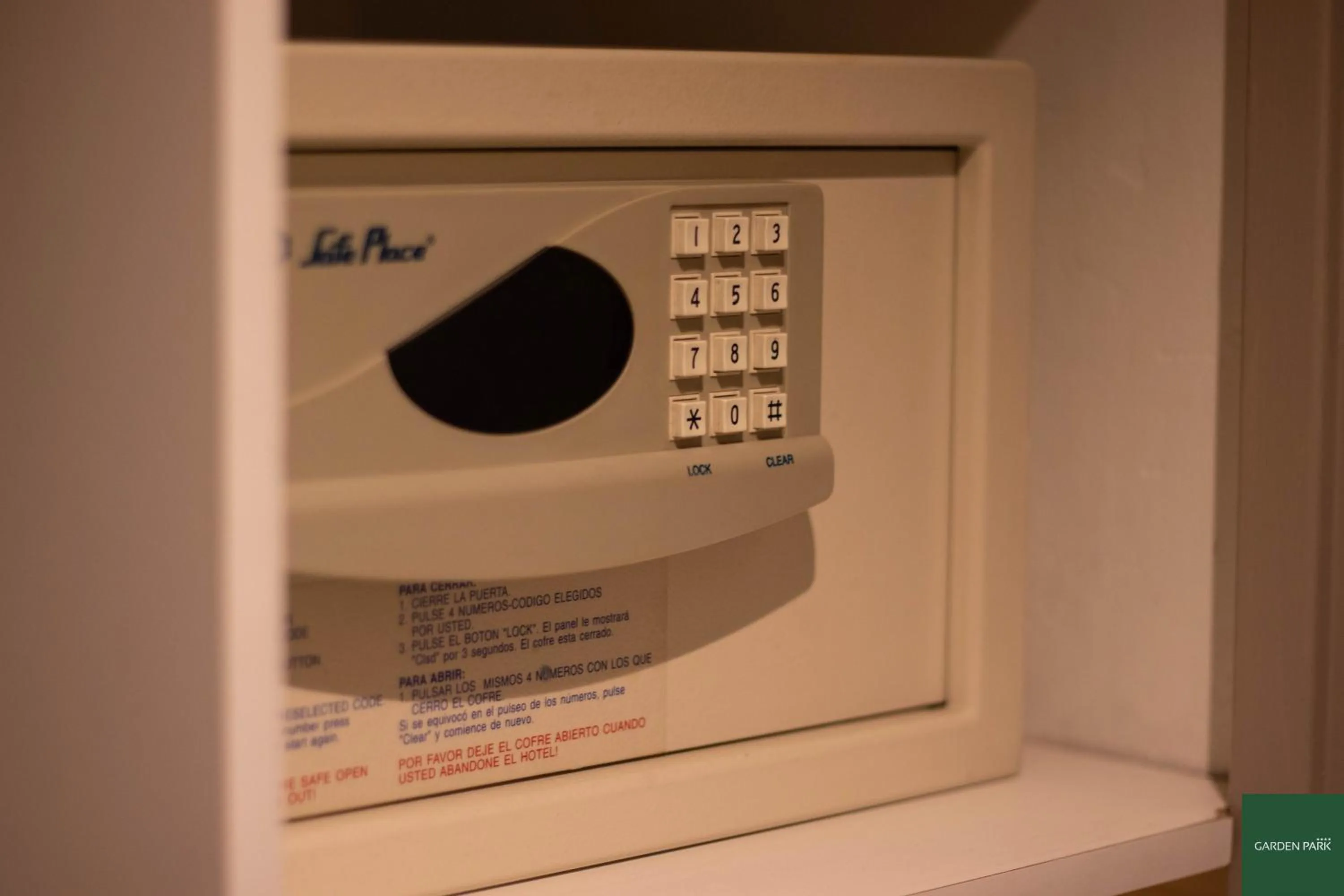 safe in Garden Park Hotel